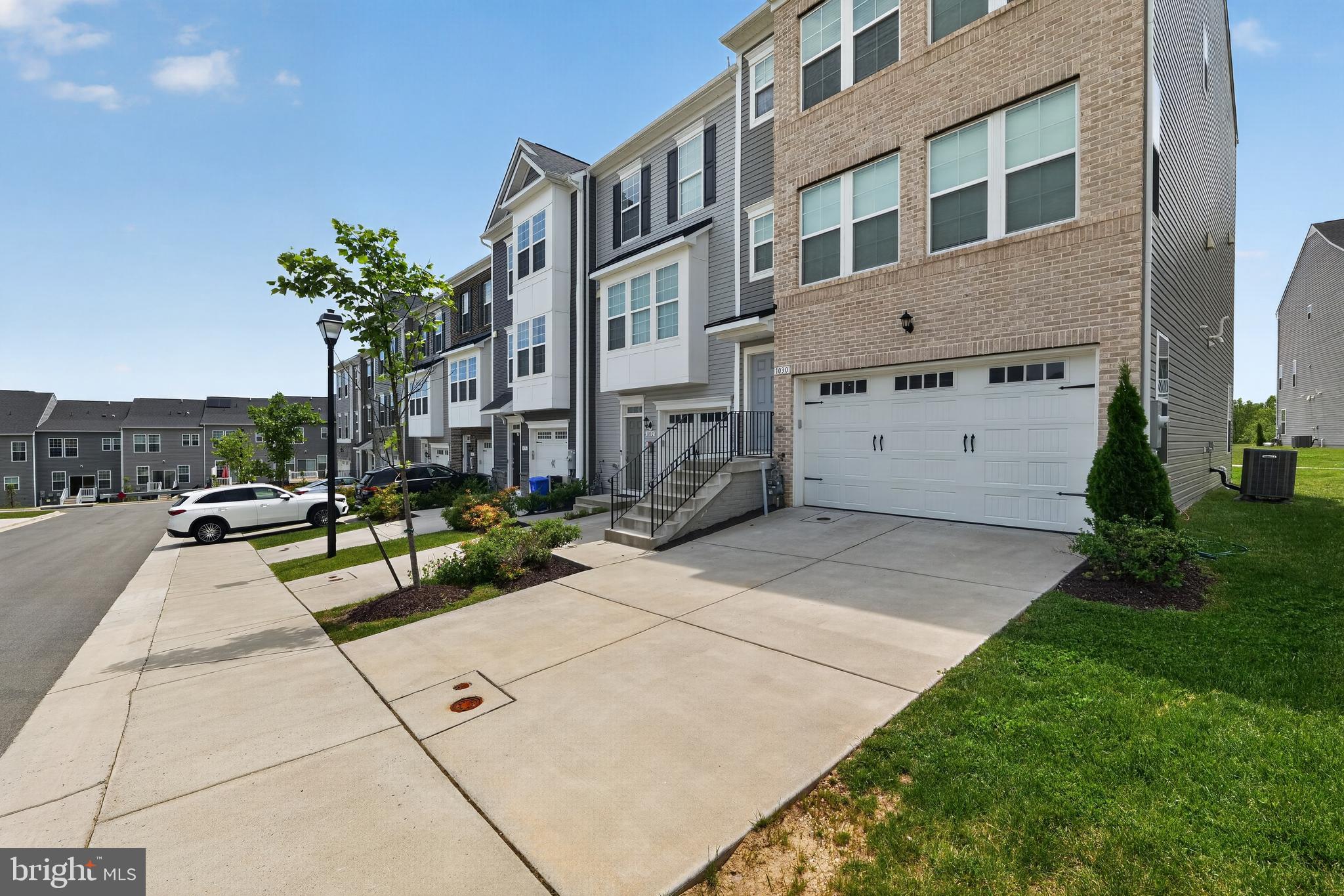 LAUREL OVERLOOK - Residential