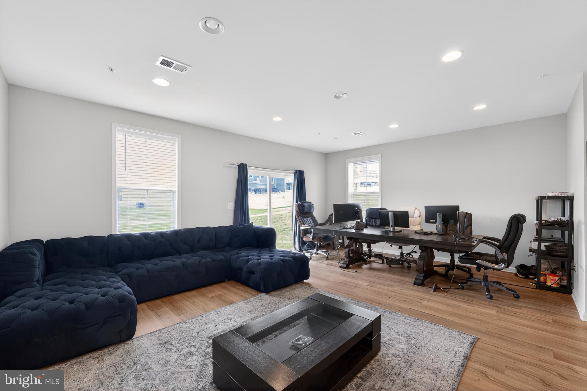 LAUREL OVERLOOK - Residential