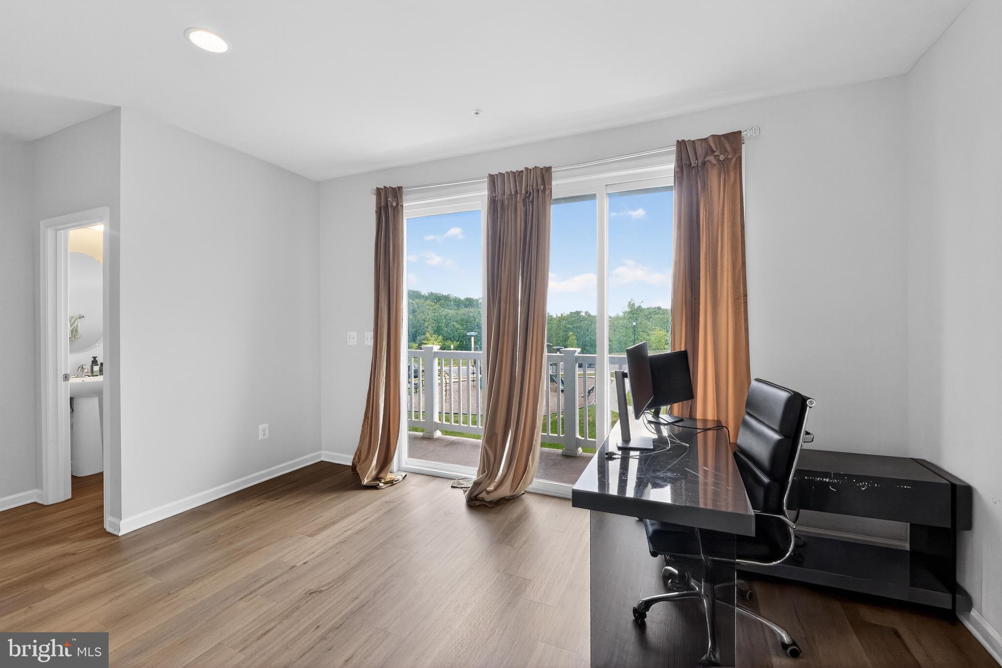 LAUREL OVERLOOK - Residential