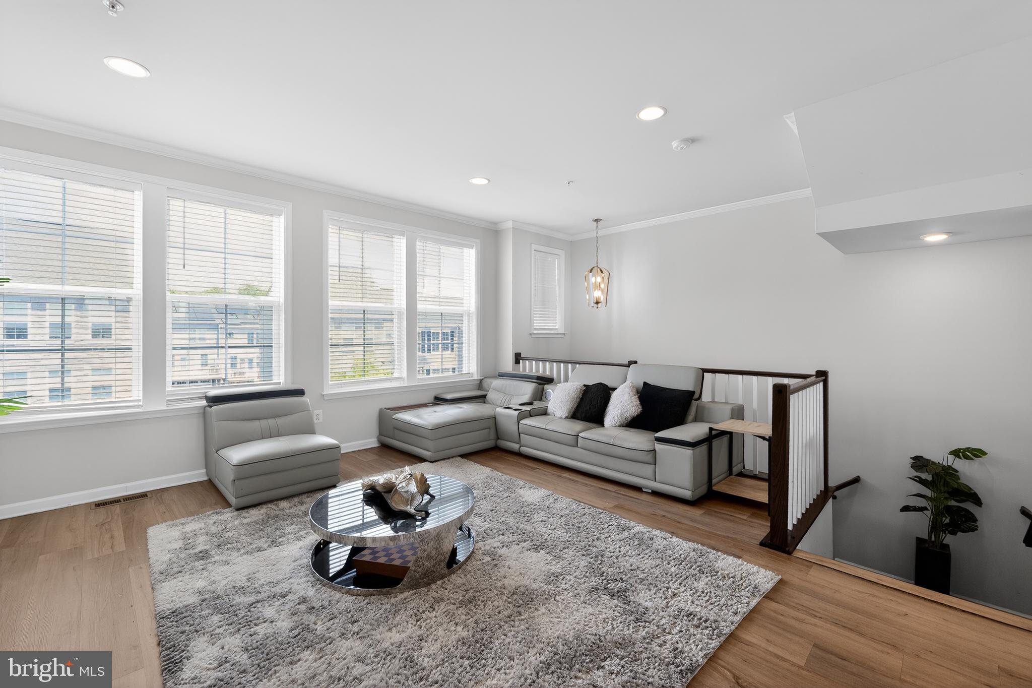 LAUREL OVERLOOK - Residential