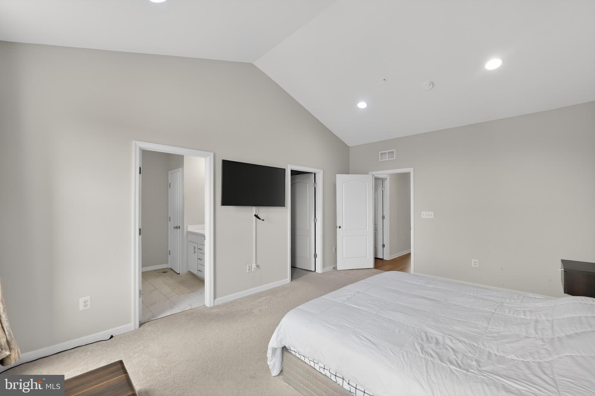 LAUREL OVERLOOK - Residential
