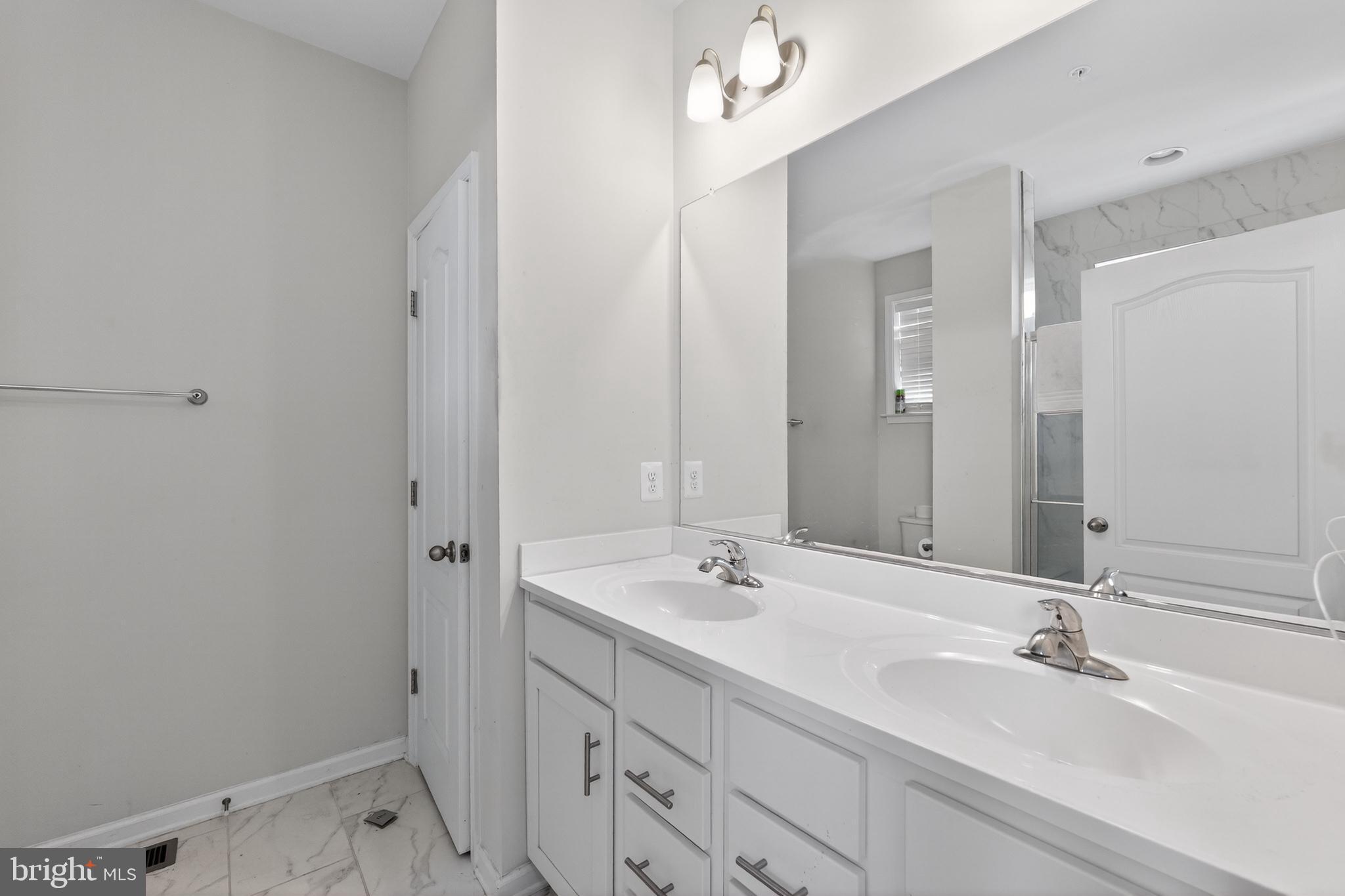 LAUREL OVERLOOK - Residential