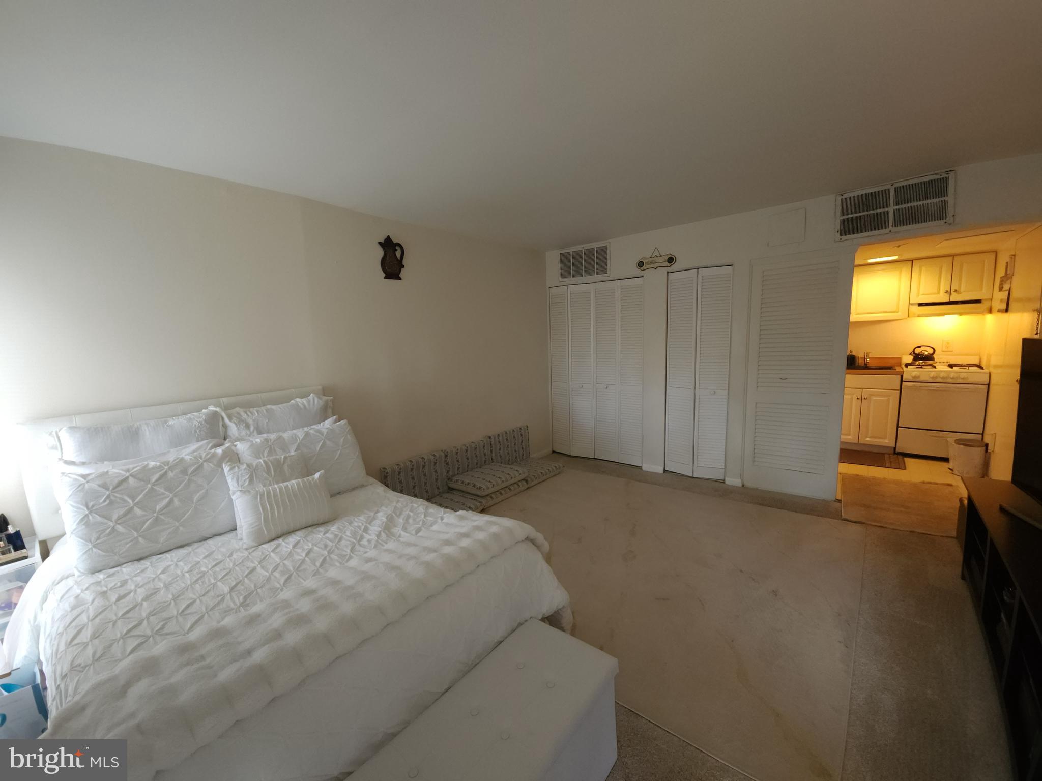 AMERICANA FINMARK - Residential Lease