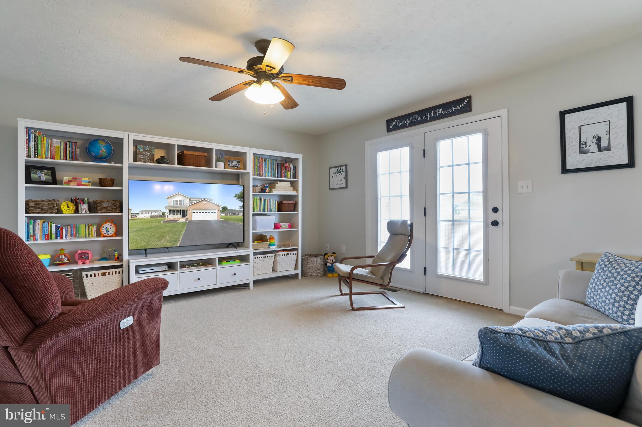 SPRING HILL - Residential