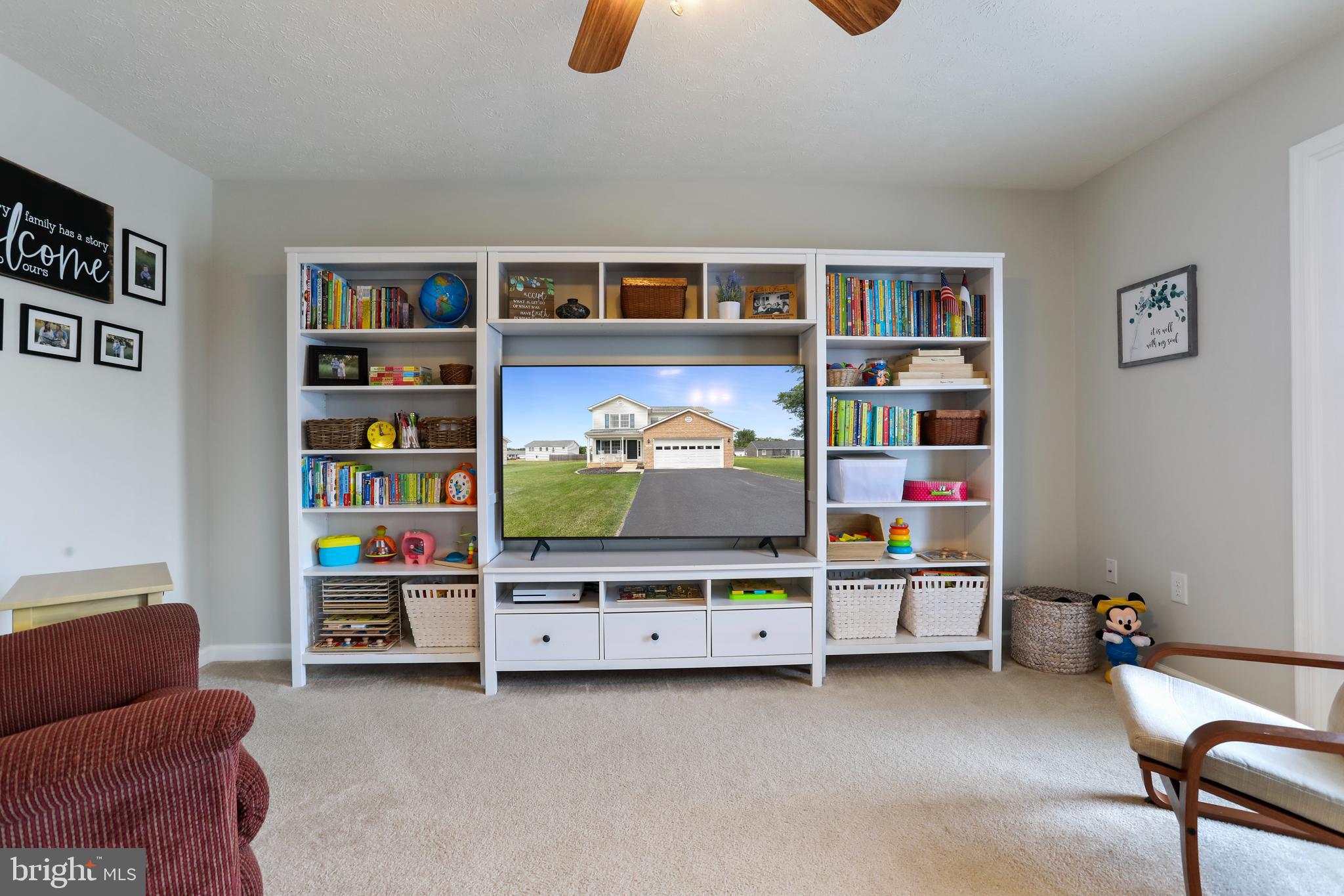 SPRING HILL - Residential