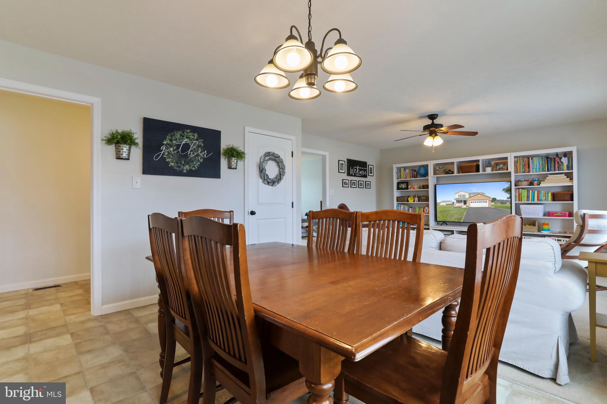 SPRING HILL - Residential