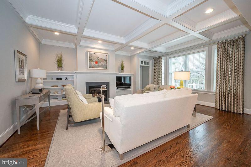 CHAPEL HILL - Residential