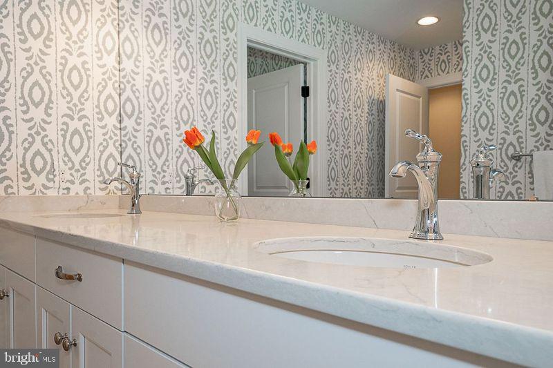 CHAPEL HILL - Residential