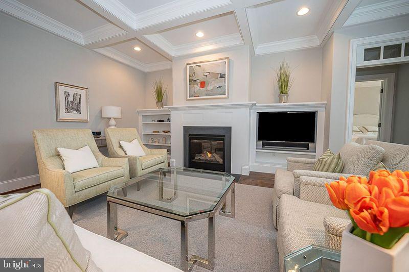 CHAPEL HILL - Residential