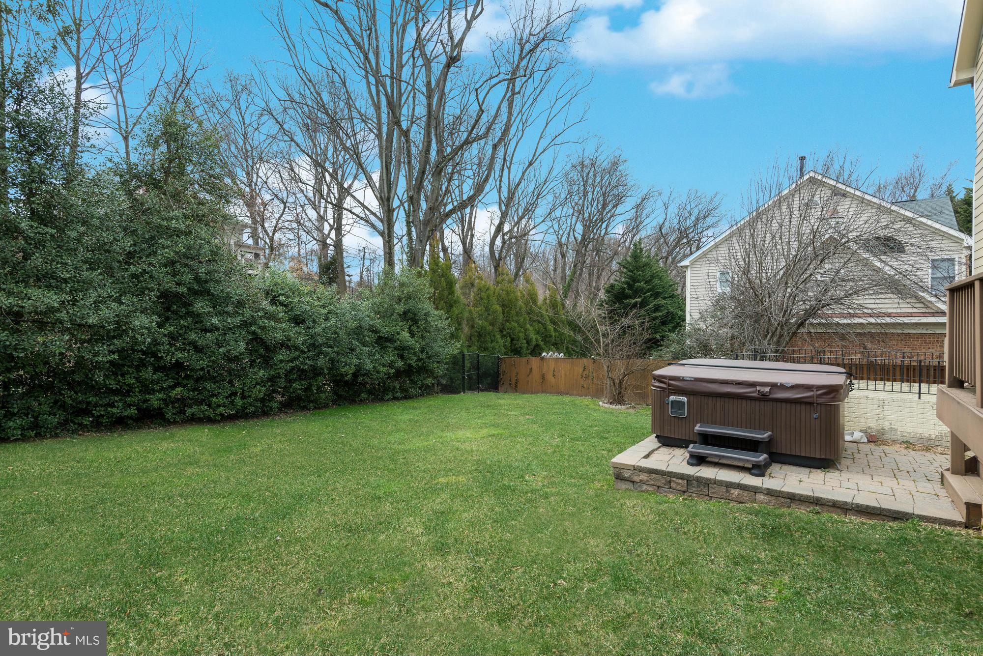 LEE HEIGHTS - Residential