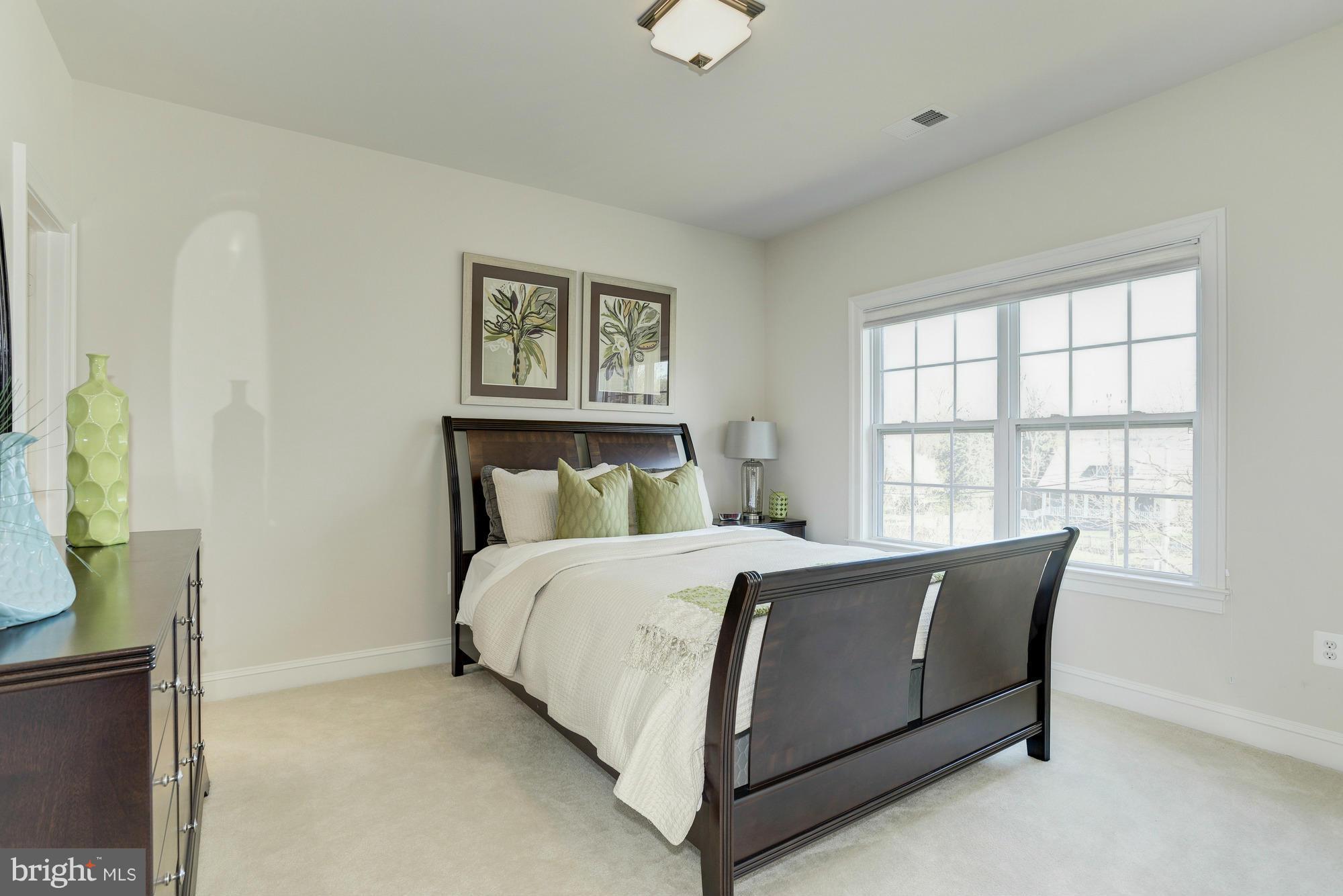 LEE HEIGHTS - Residential