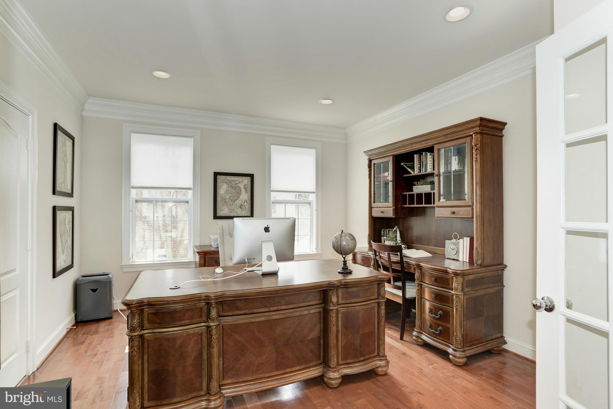 LEE HEIGHTS - Residential