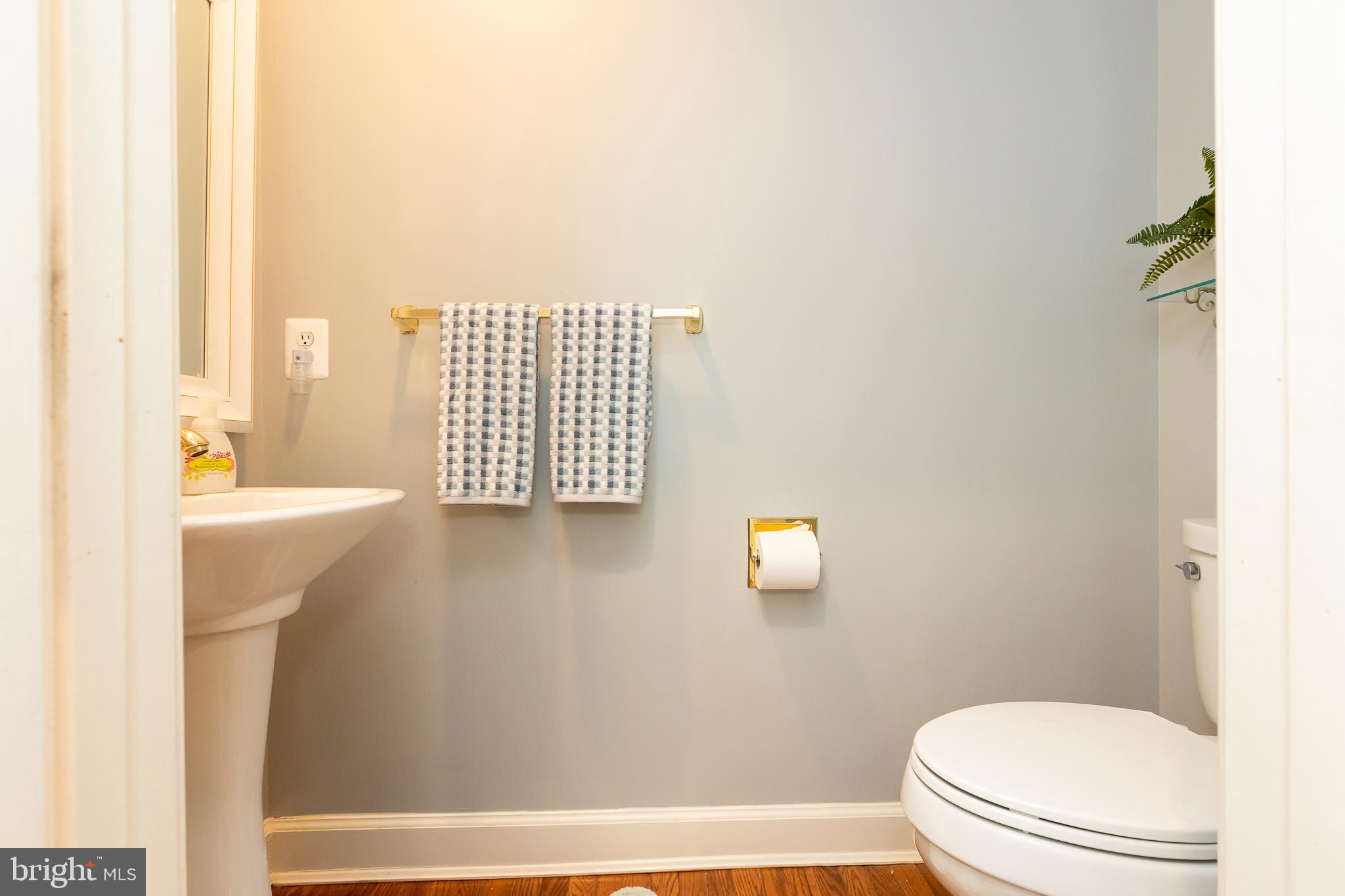 KING FARM WATKINS POND - Residential