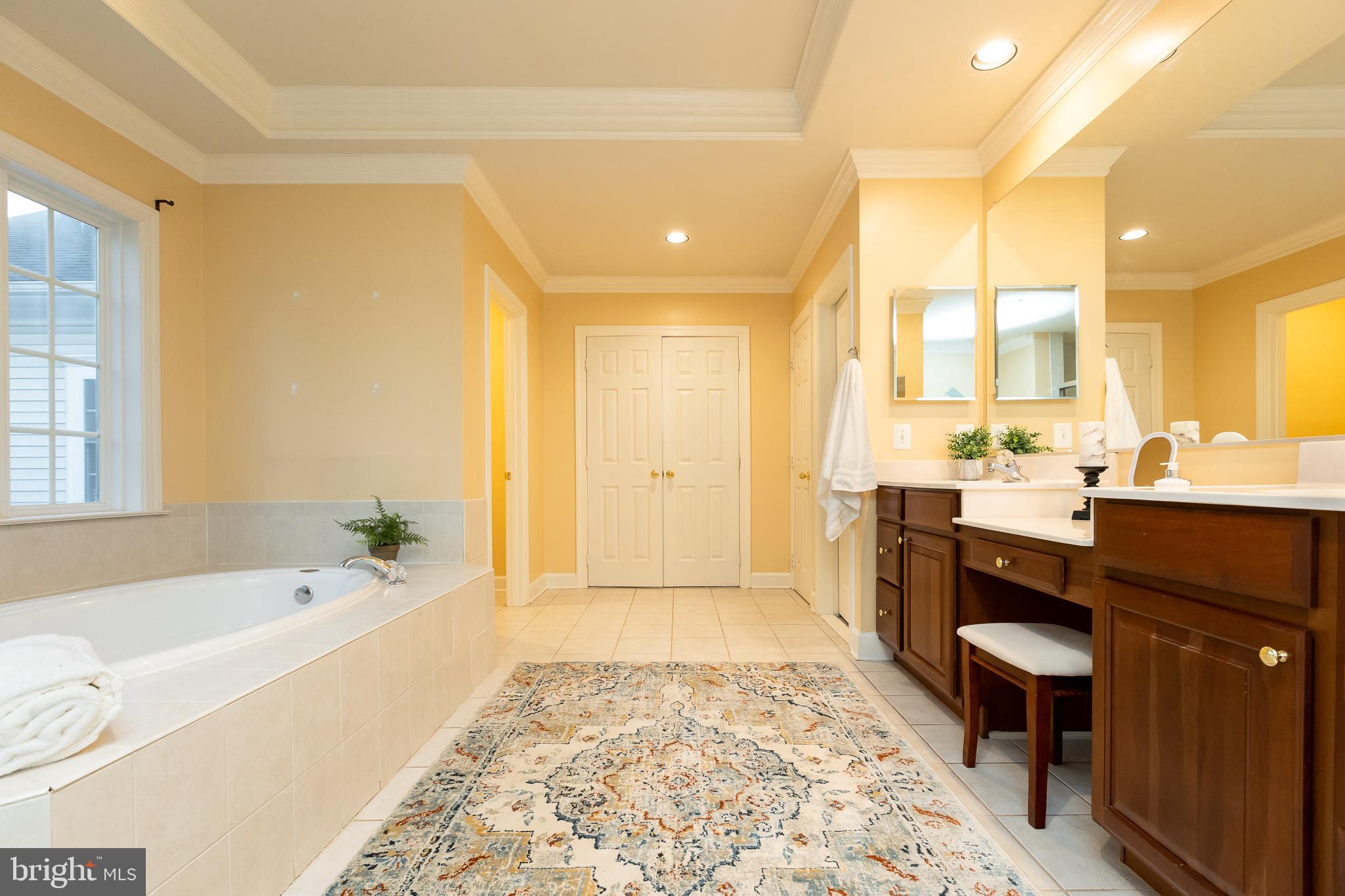 KING FARM WATKINS POND - Residential