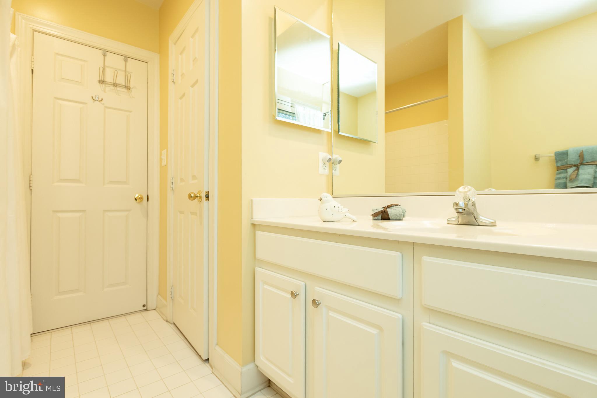 KING FARM WATKINS POND - Residential