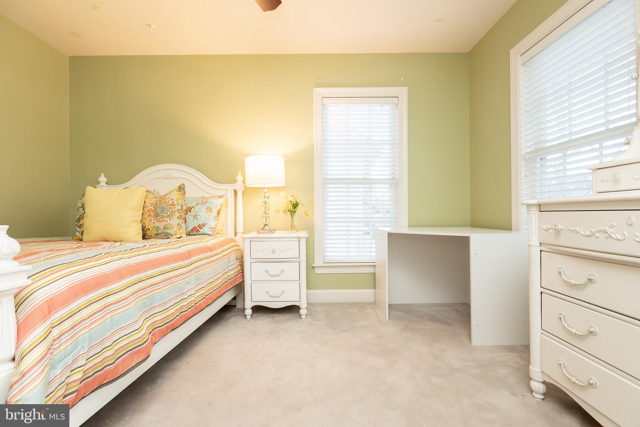 KING FARM WATKINS POND - Residential