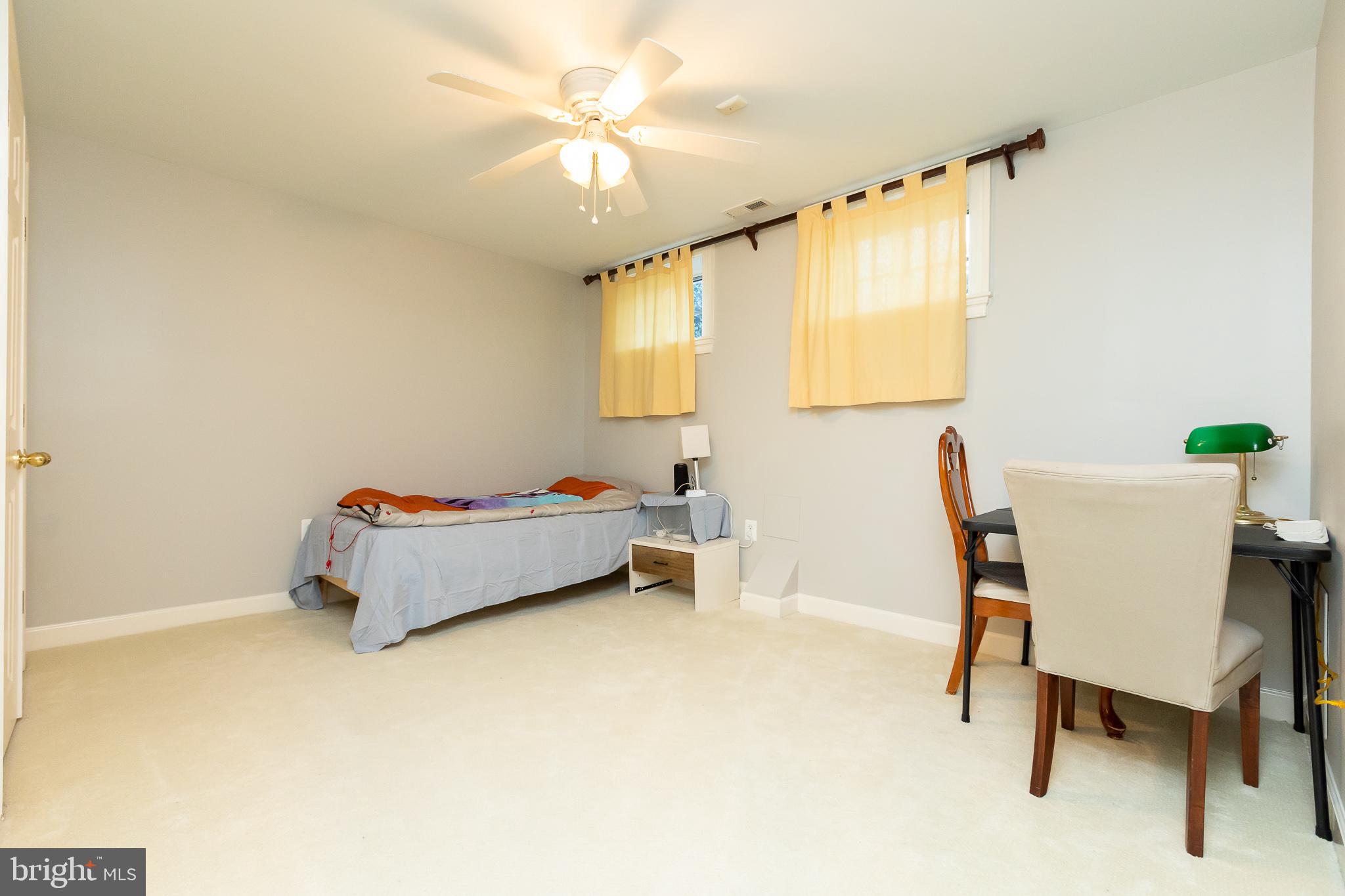 KING FARM WATKINS POND - Residential