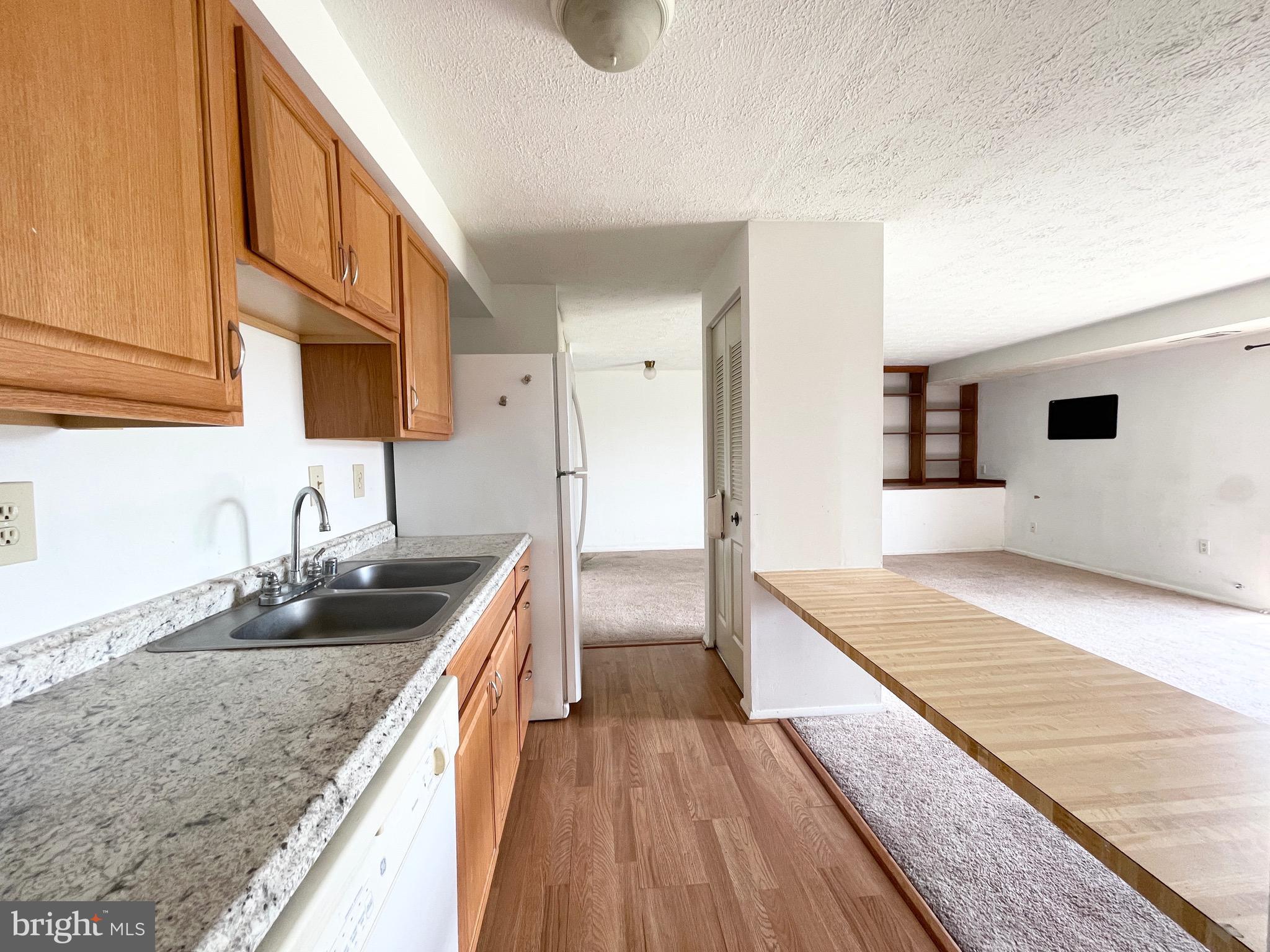 AMBERTOWNE - Residential