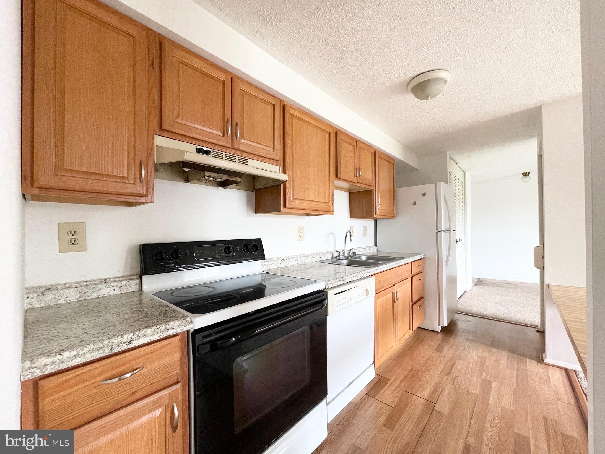 AMBERTOWNE - Residential