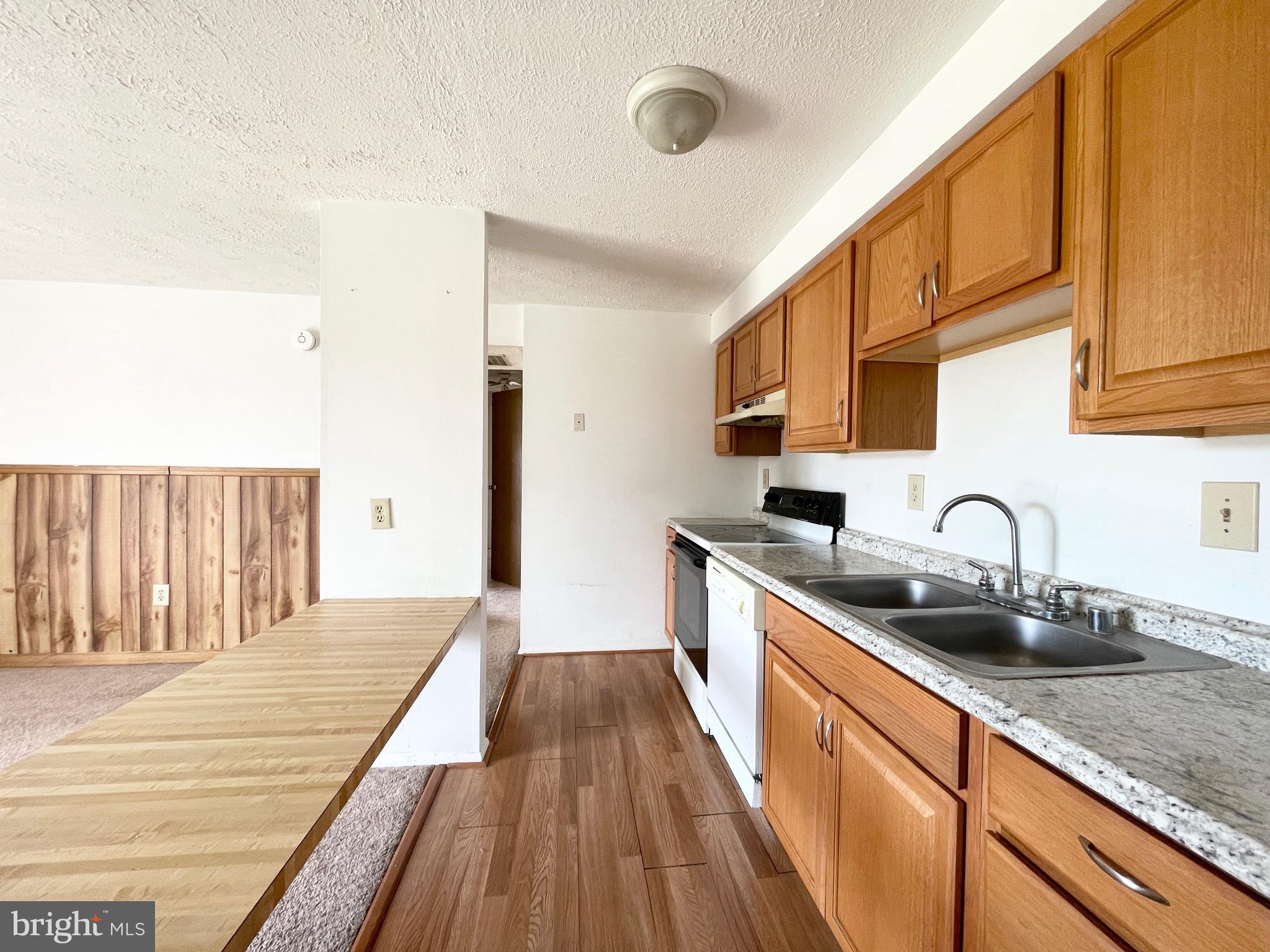 AMBERTOWNE - Residential