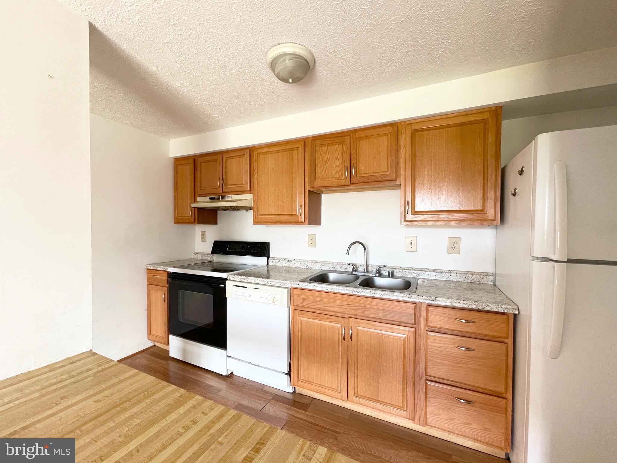 AMBERTOWNE - Residential