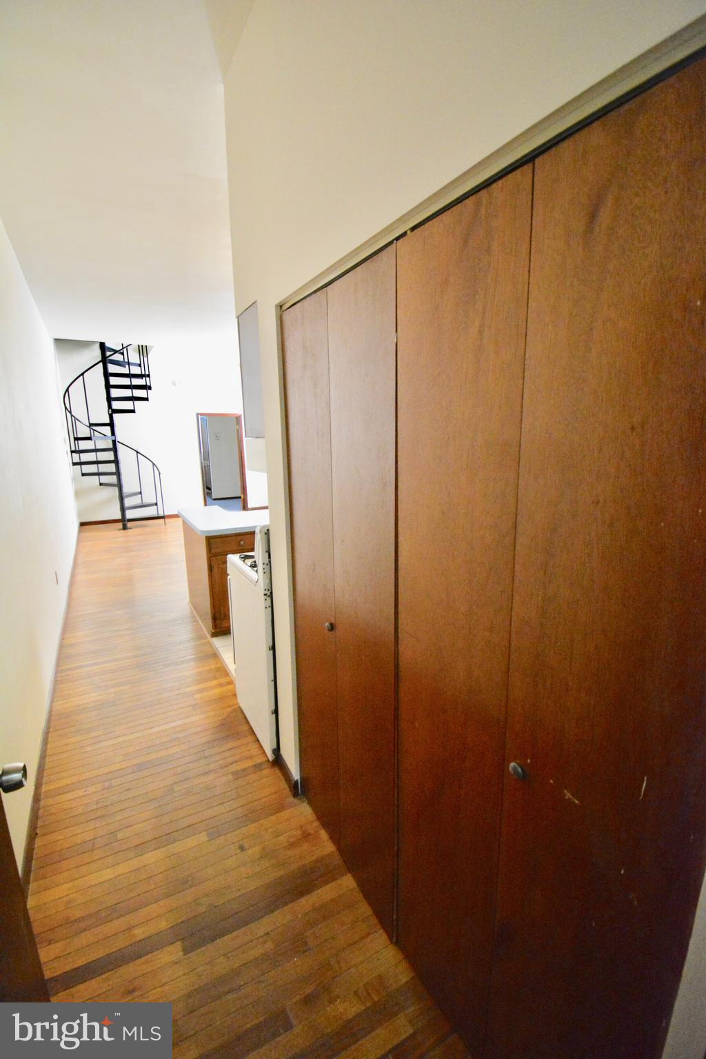 FAIRMOUNT - Residential Lease