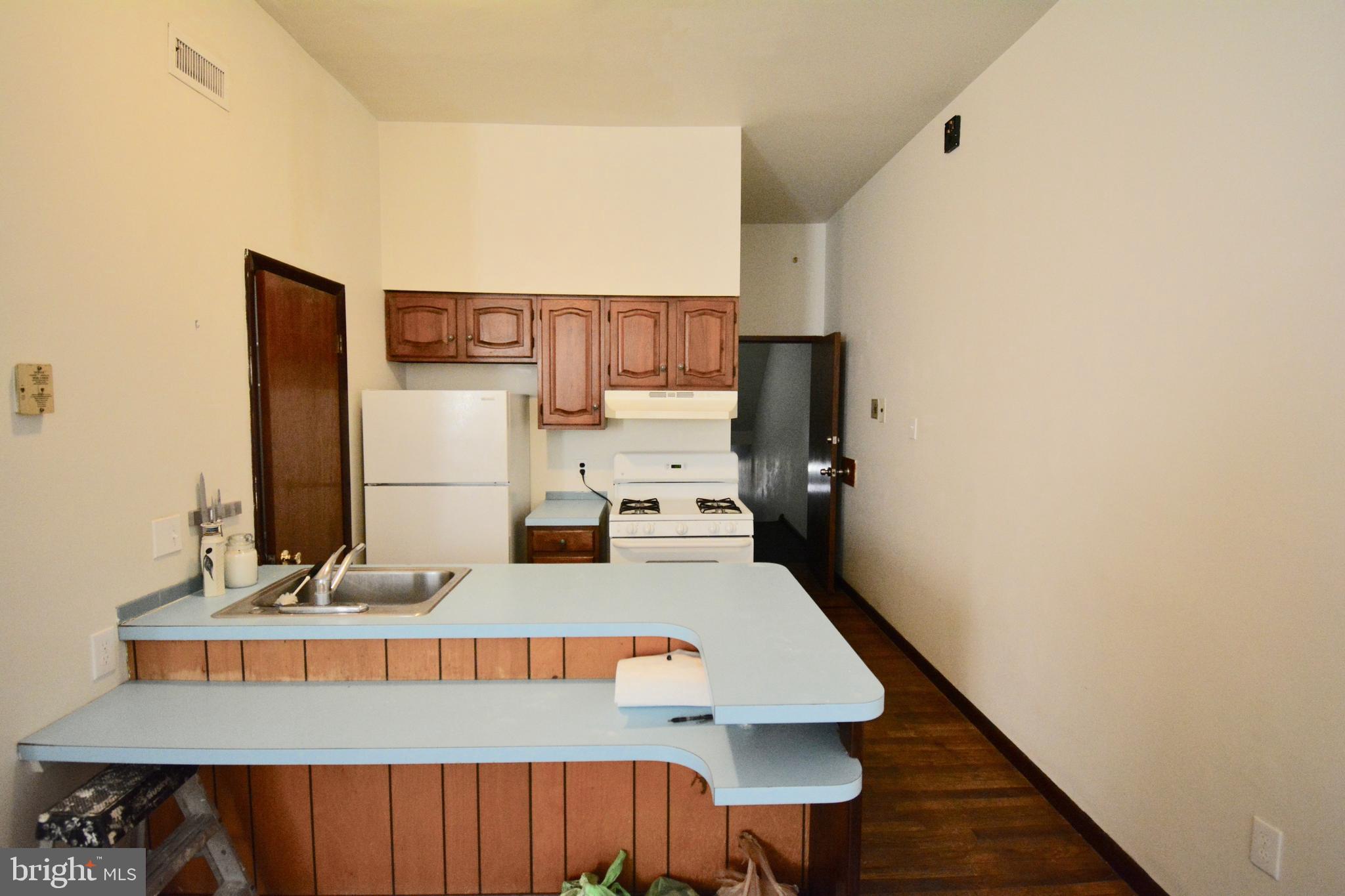 FAIRMOUNT - Residential Lease