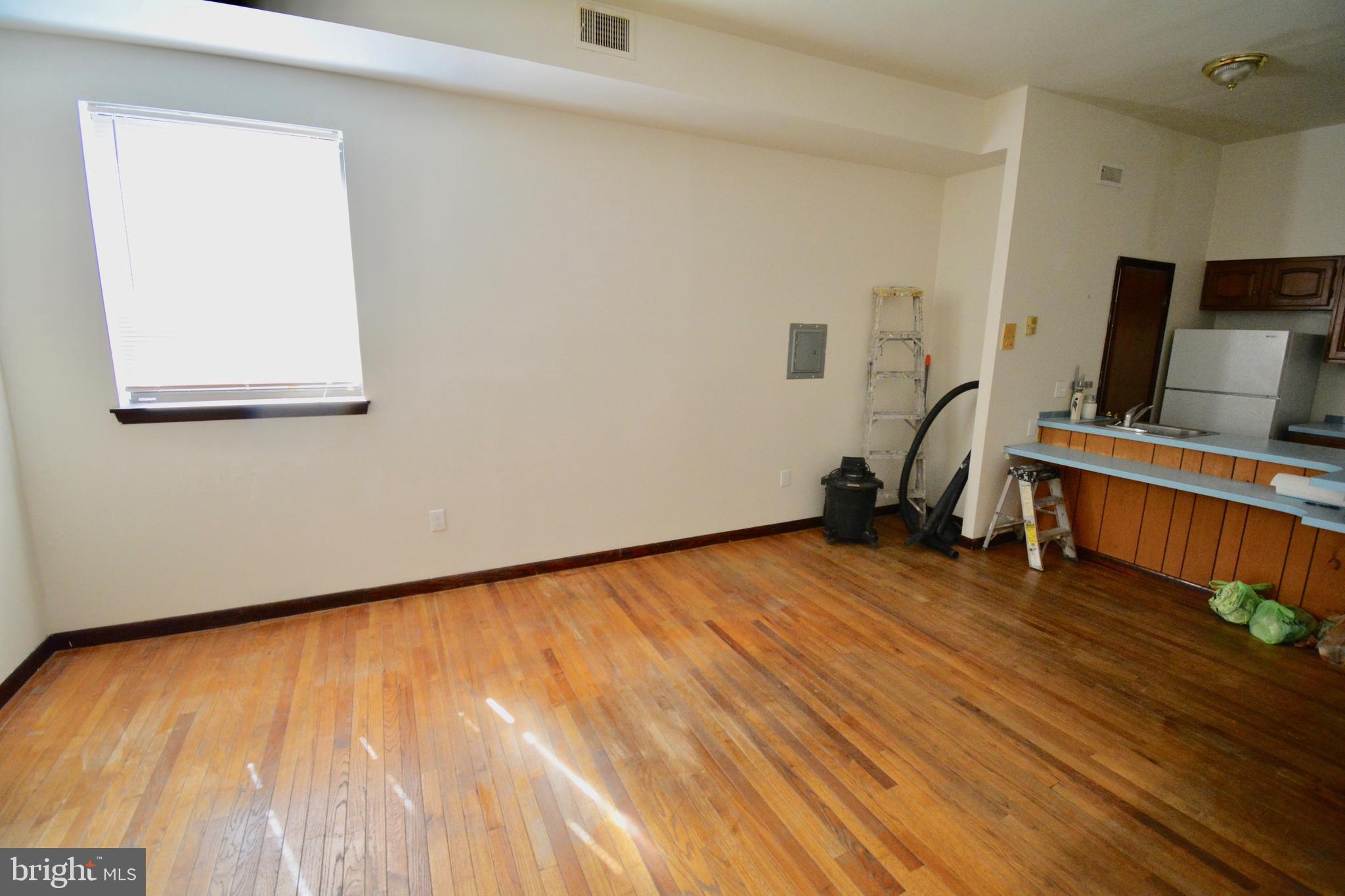 FAIRMOUNT - Residential Lease