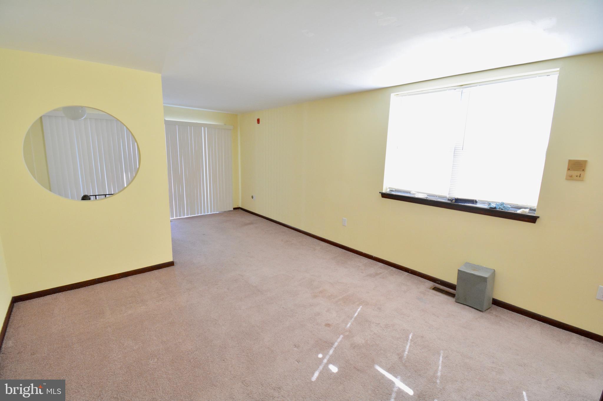 FAIRMOUNT - Residential Lease