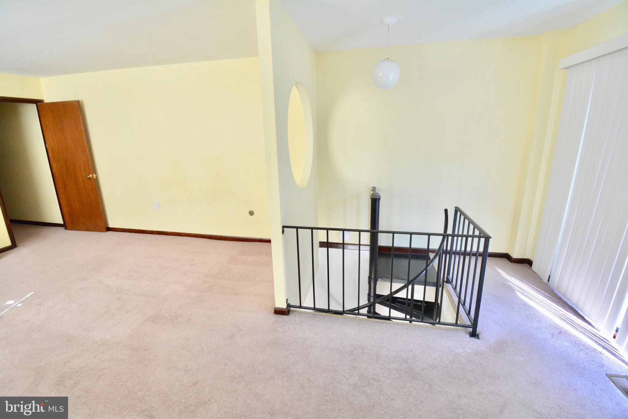 FAIRMOUNT - Residential Lease