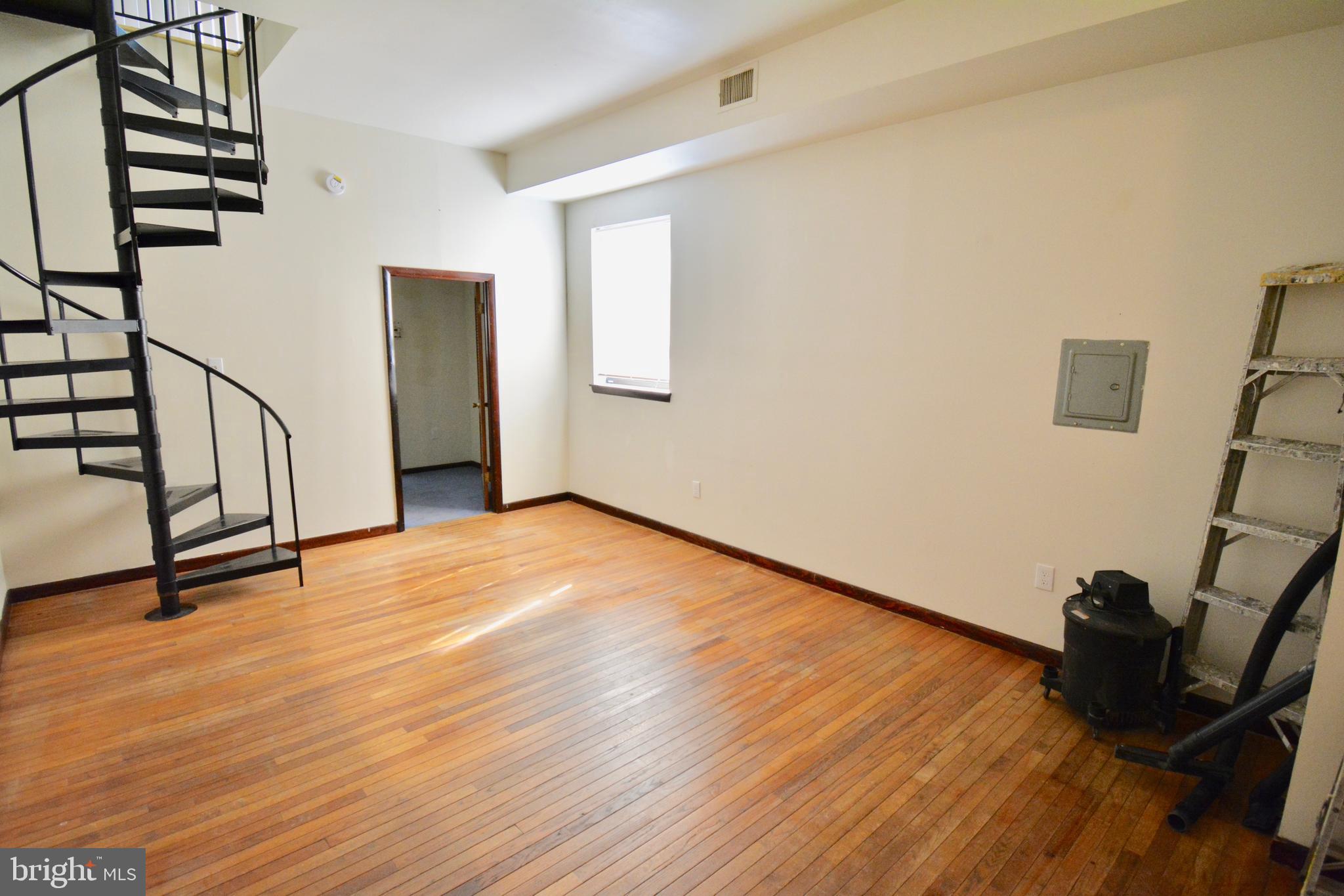 FAIRMOUNT - Residential Lease