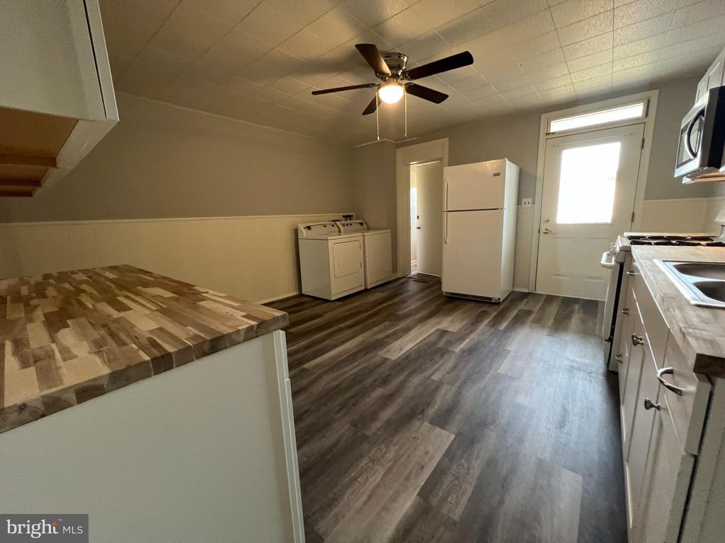 Photo of 304 Maple Street, MANCHESTER, PA 17345 (MLS # PAYK2098476)