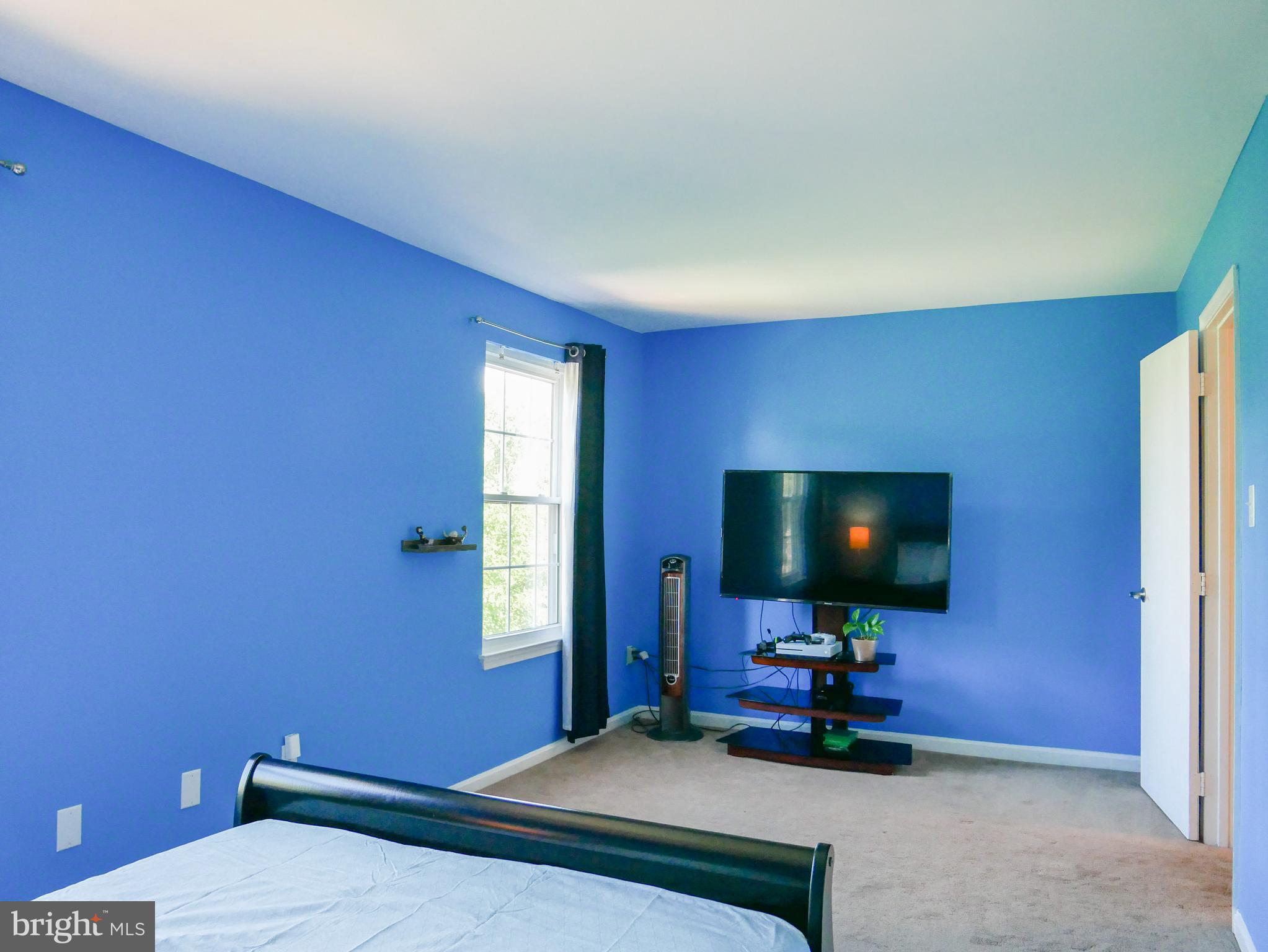 ROBIN MEADOWS - Residential