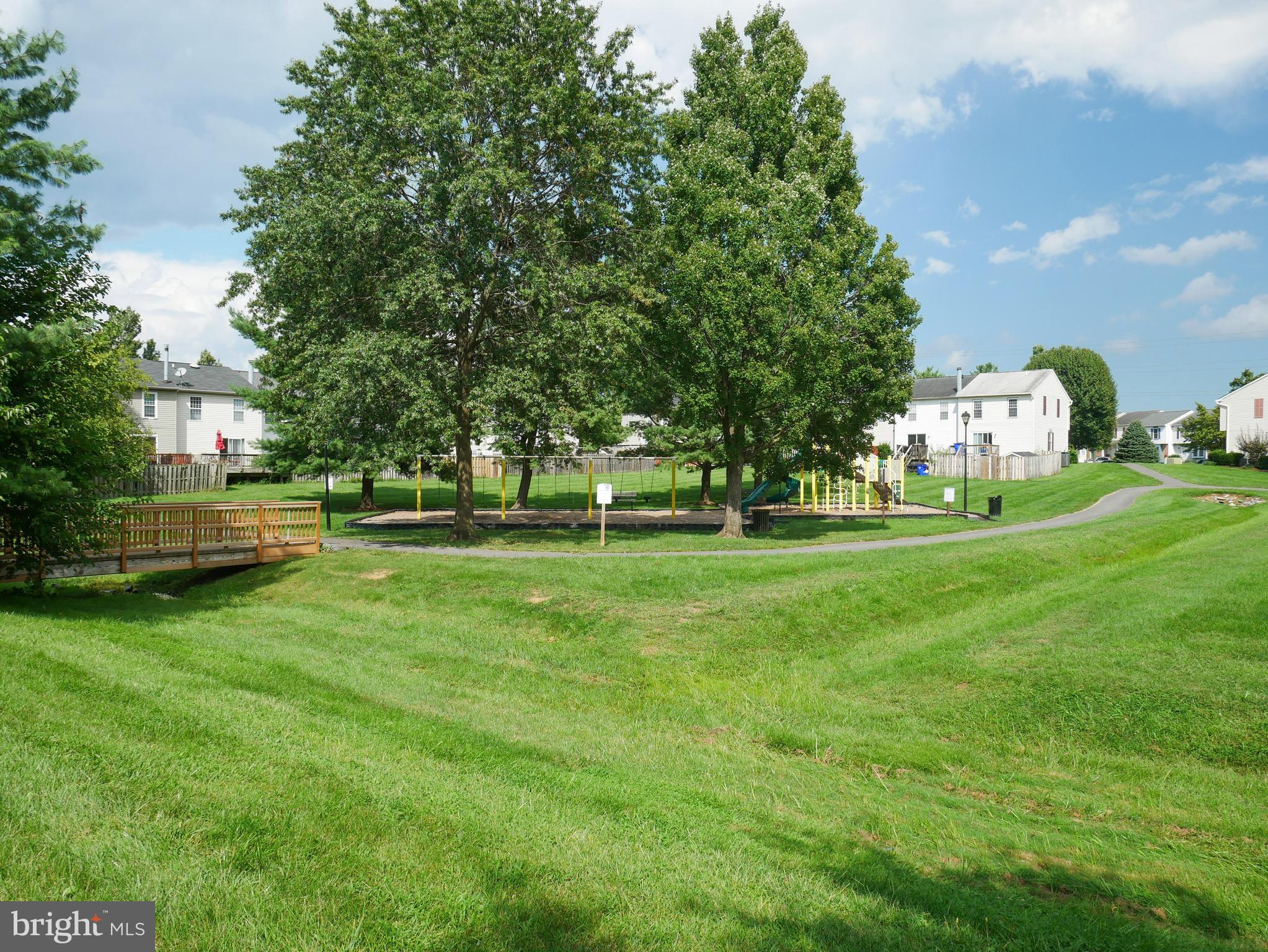 ROBIN MEADOWS - Residential