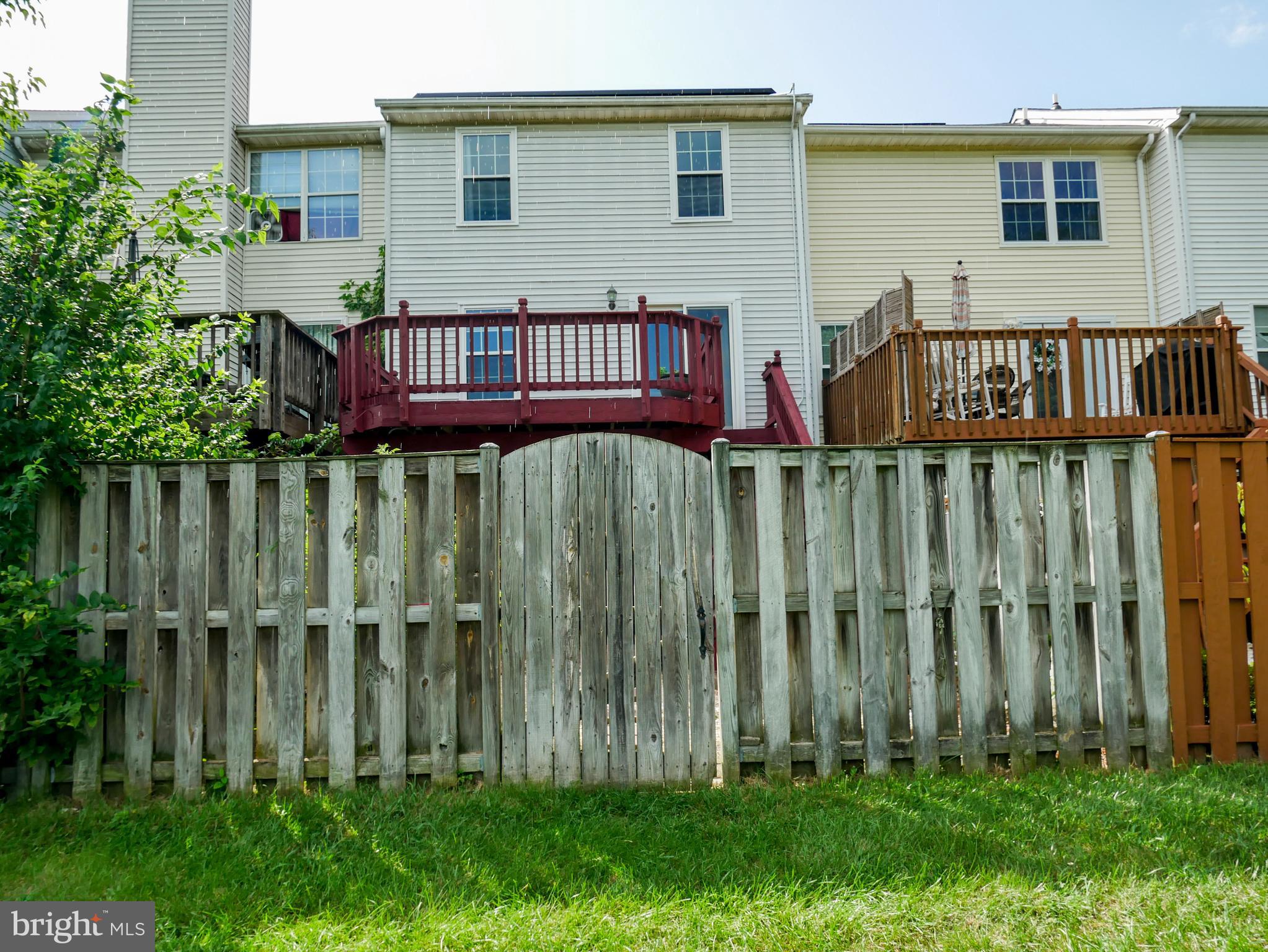 ROBIN MEADOWS - Residential