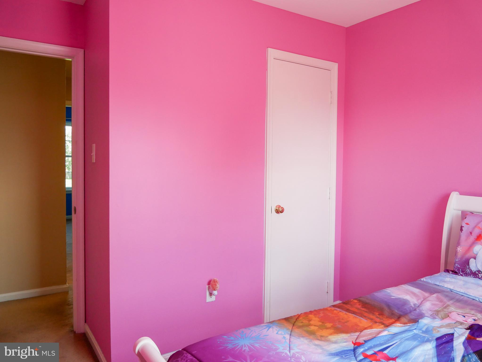 ROBIN MEADOWS - Residential