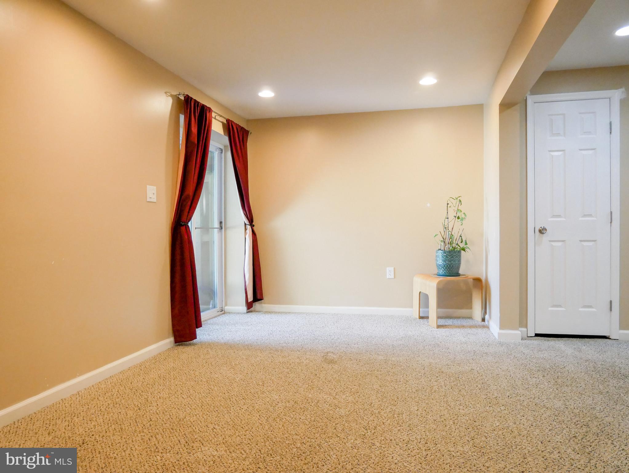 ROBIN MEADOWS - Residential