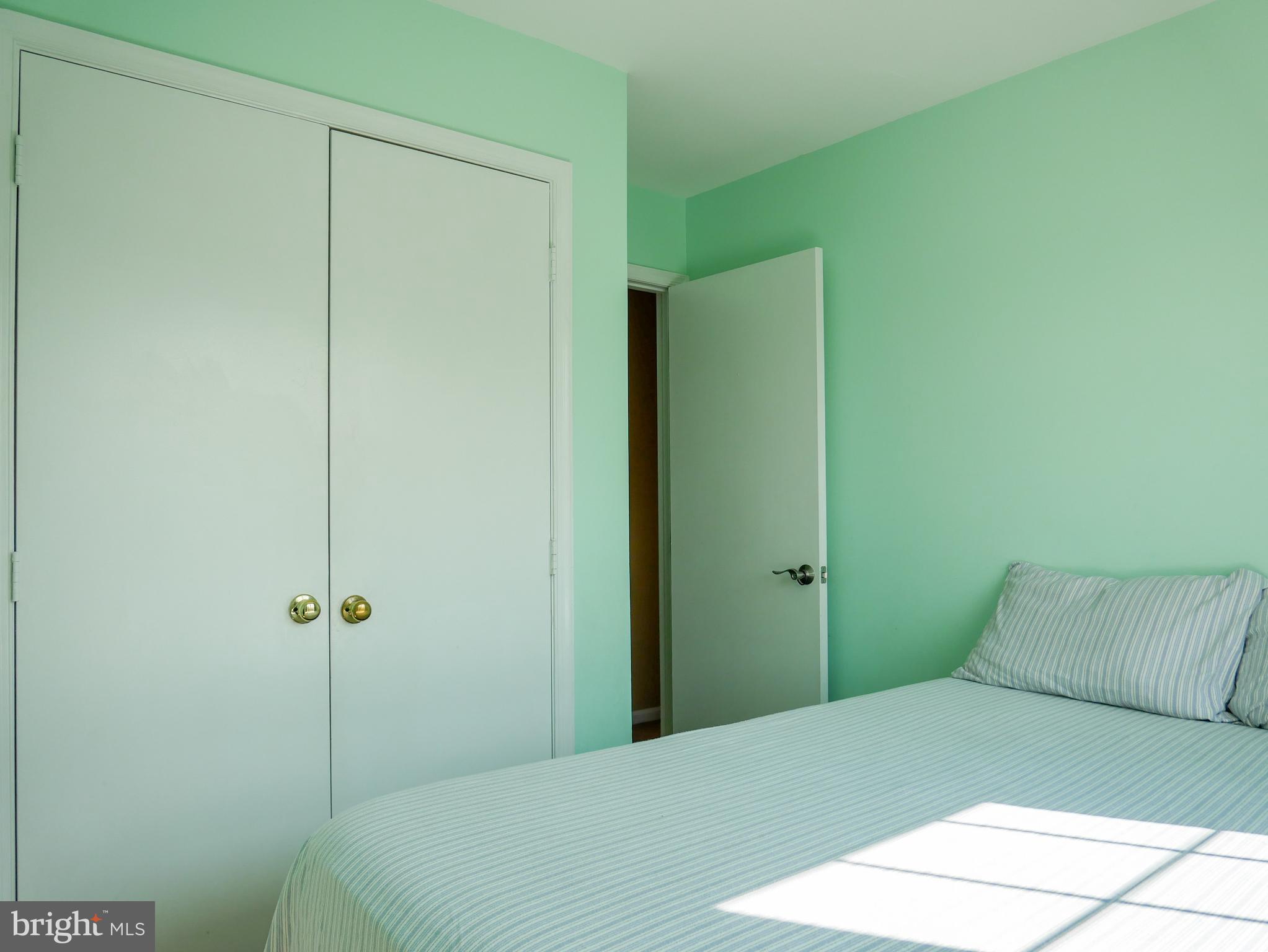 ROBIN MEADOWS - Residential