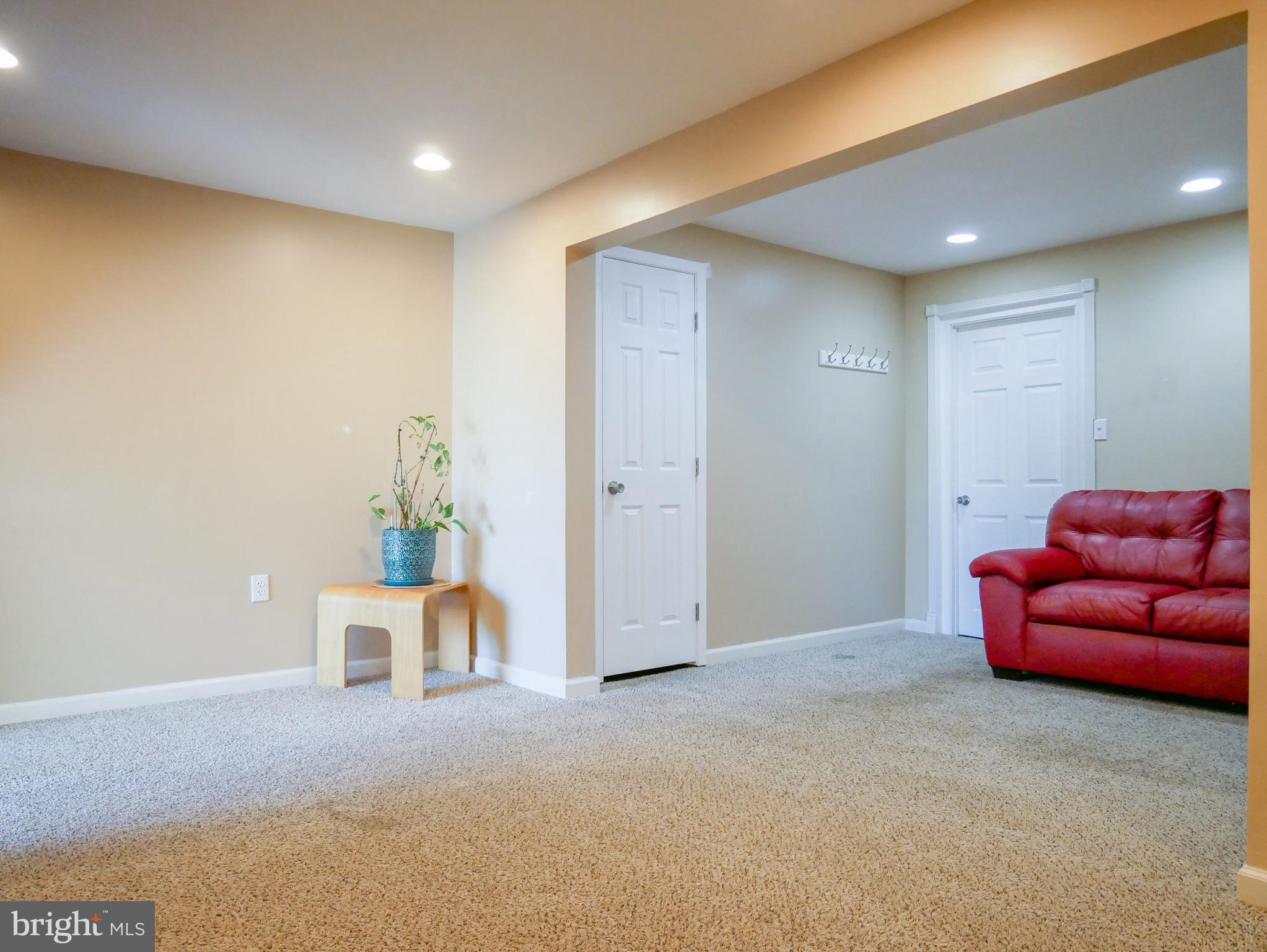 ROBIN MEADOWS - Residential