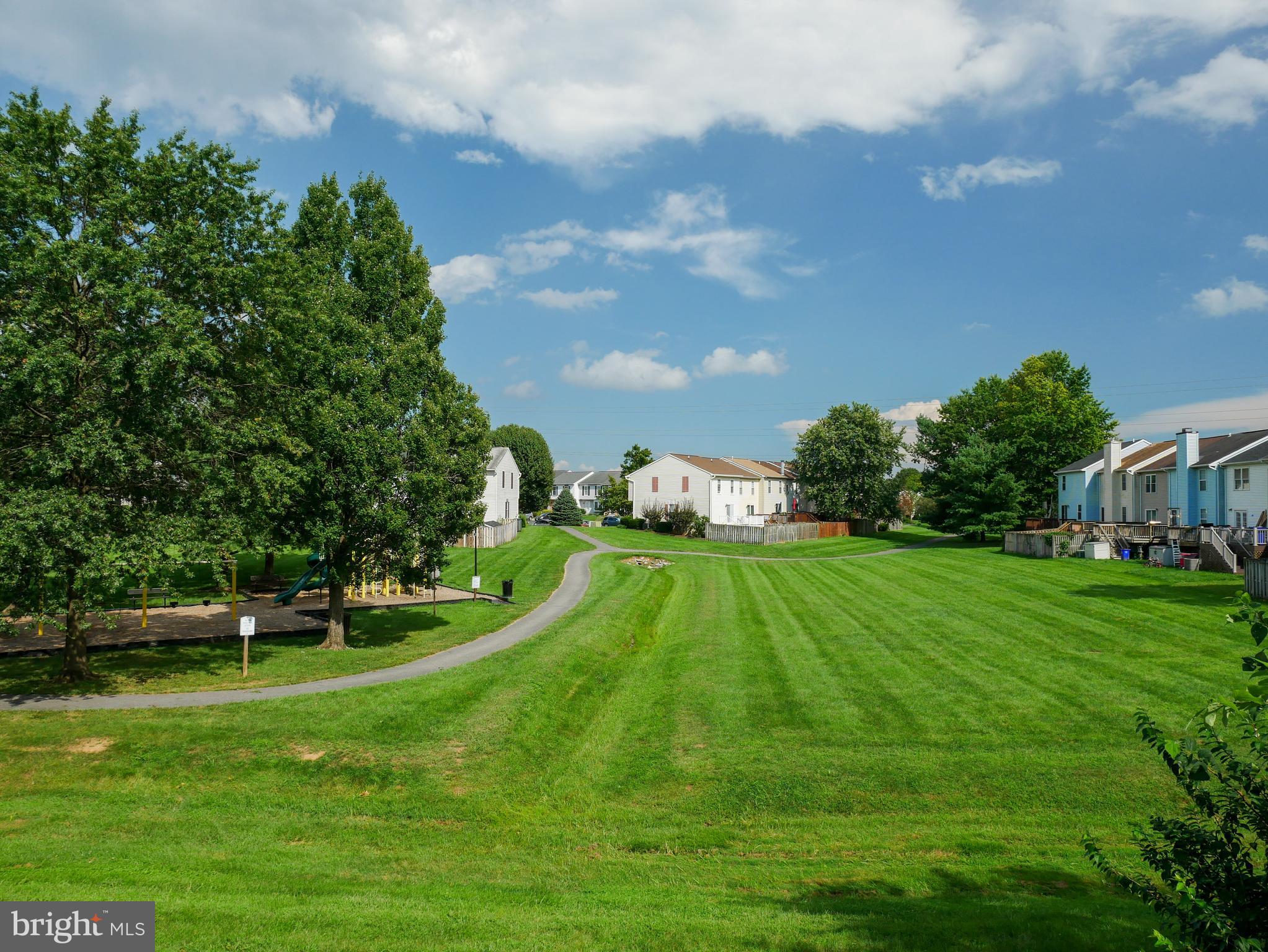 ROBIN MEADOWS - Residential