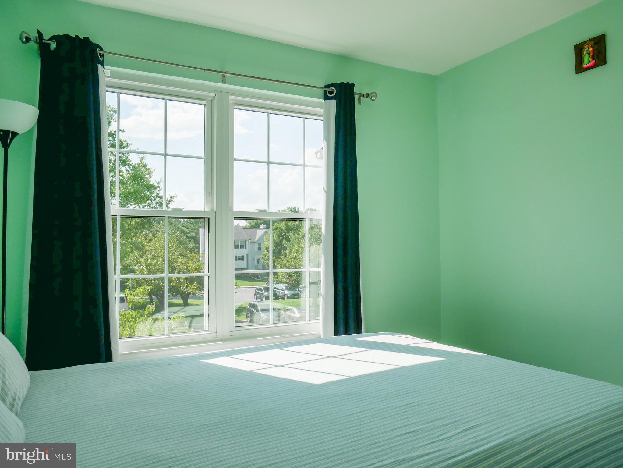 ROBIN MEADOWS - Residential