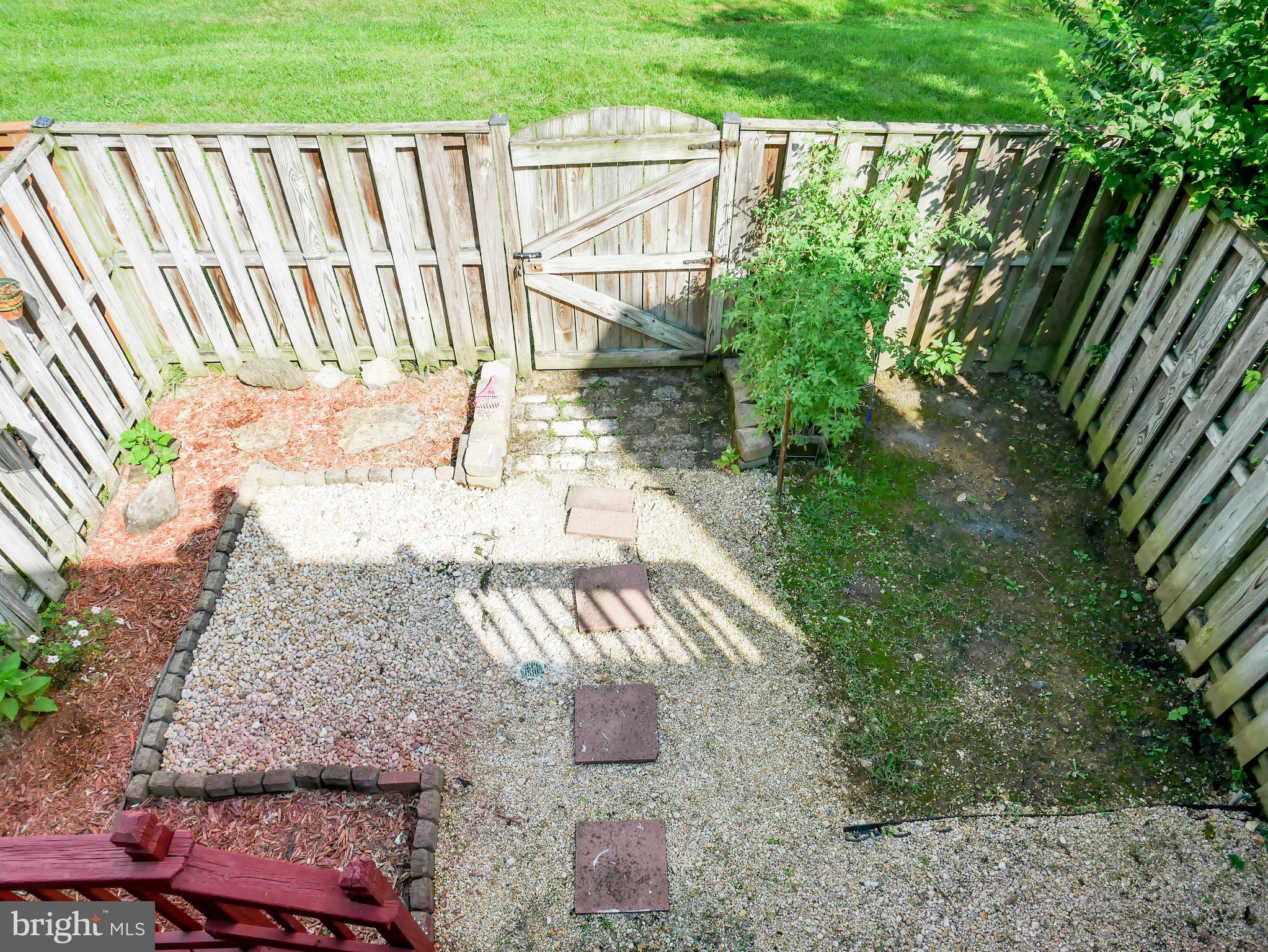 ROBIN MEADOWS - Residential