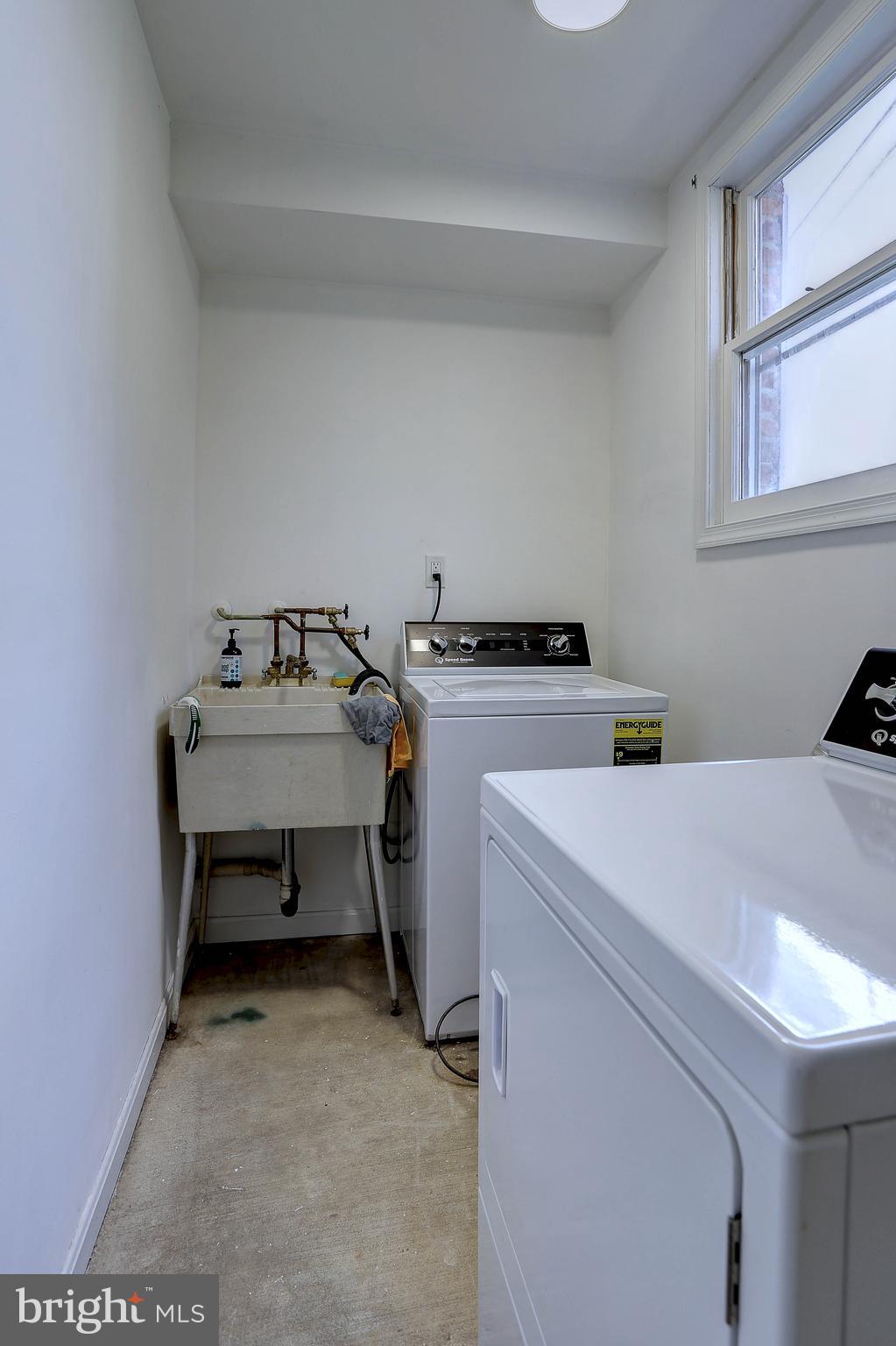 WEST LAUREL - Residential