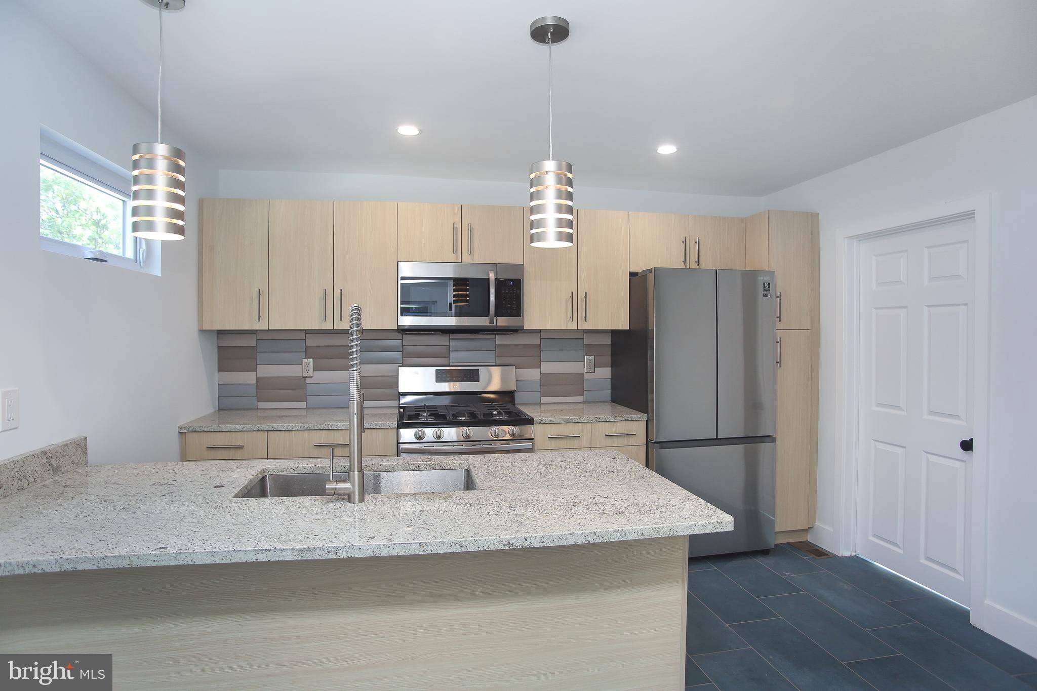 000 - Residential Lease