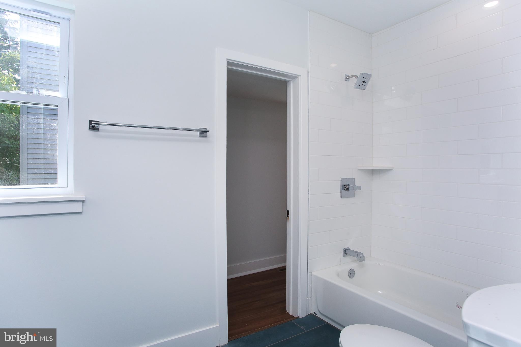 000 - Residential Lease