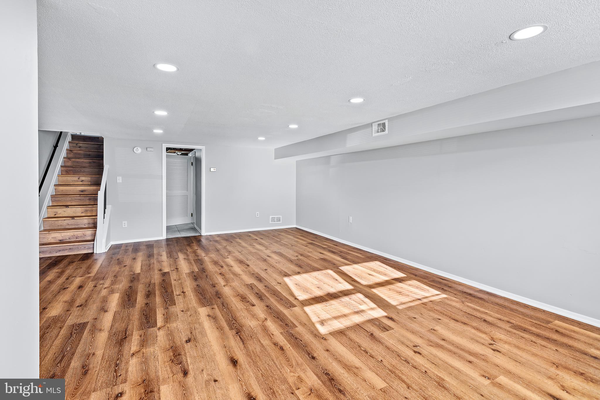 HUNTSMOOR VILLAGE NORTH - Residential