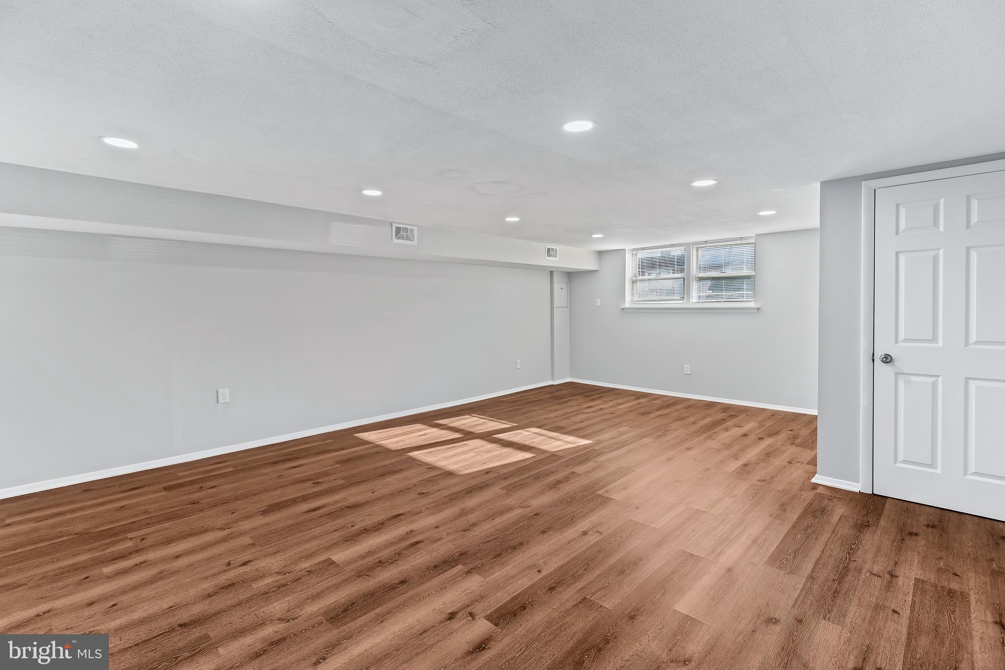 HUNTSMOOR VILLAGE NORTH - Residential