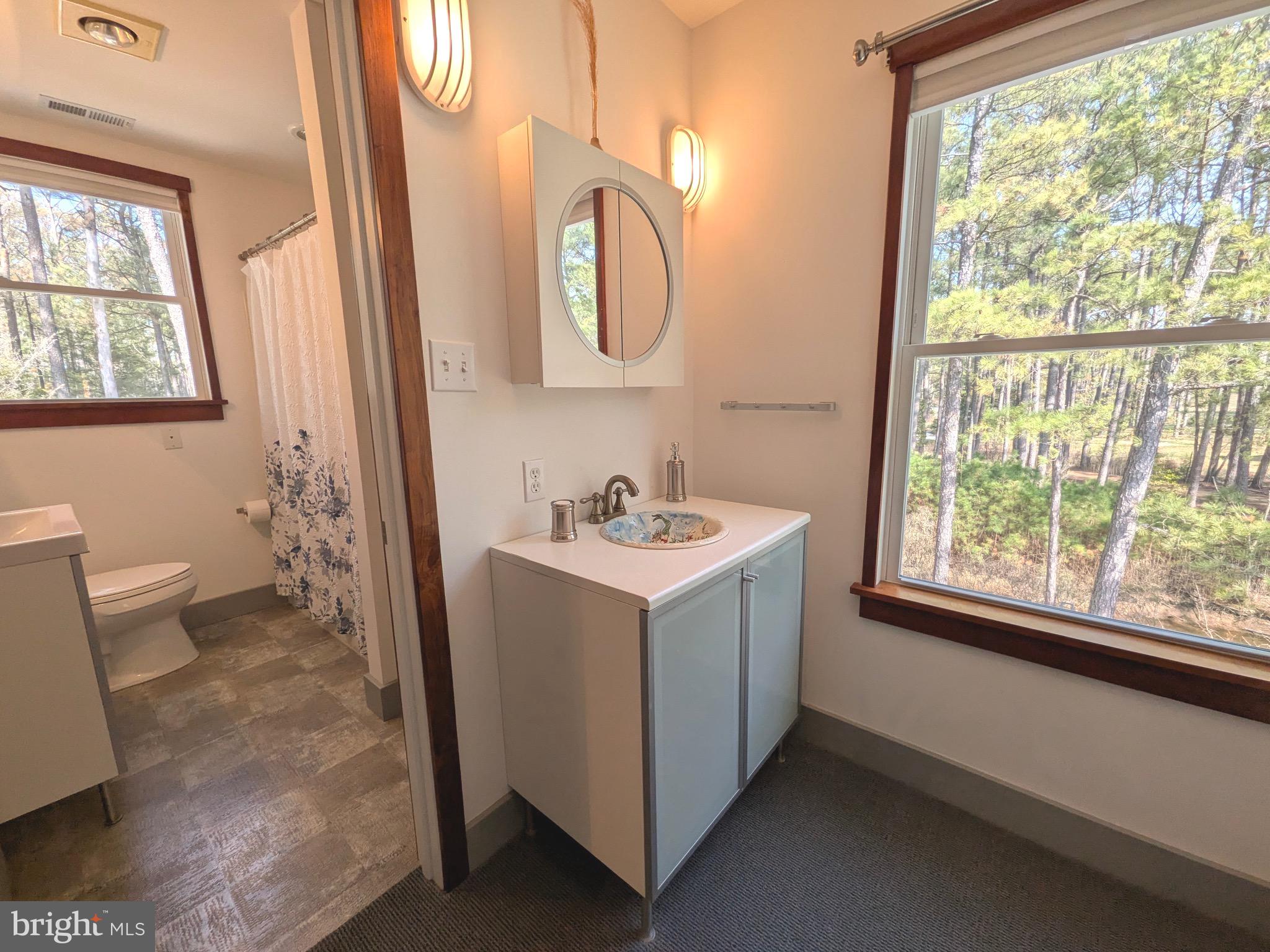 TOWN POINT ESTATES - Residential