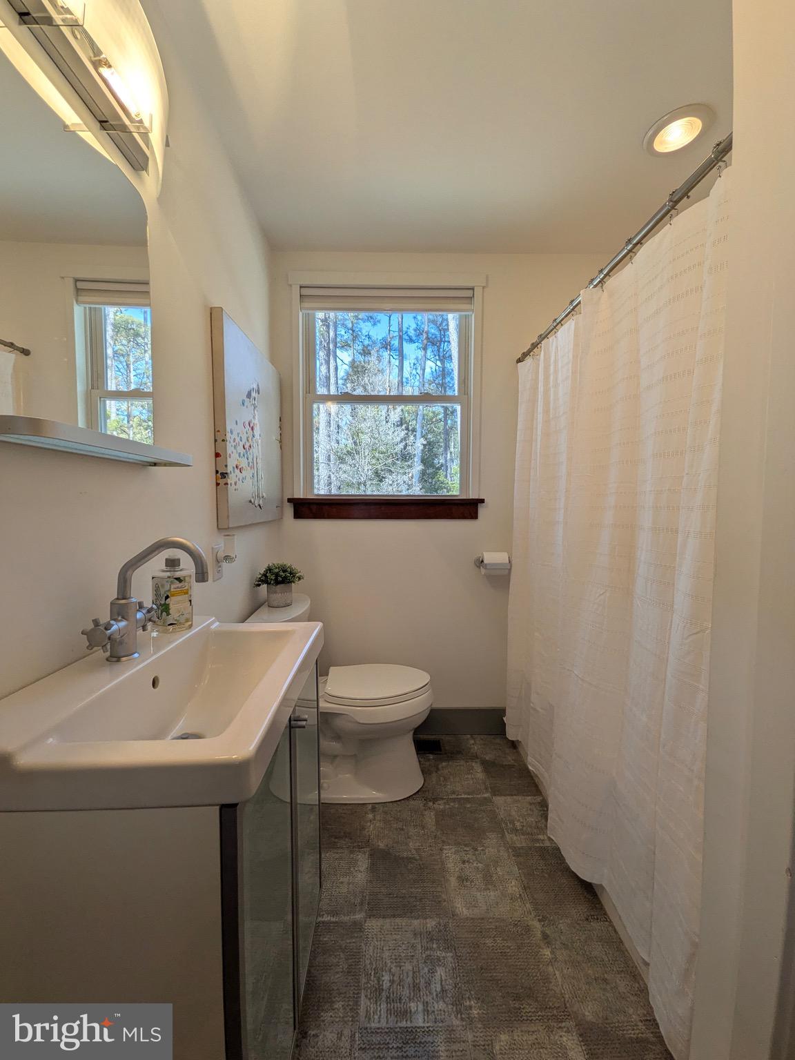 TOWN POINT ESTATES - Residential