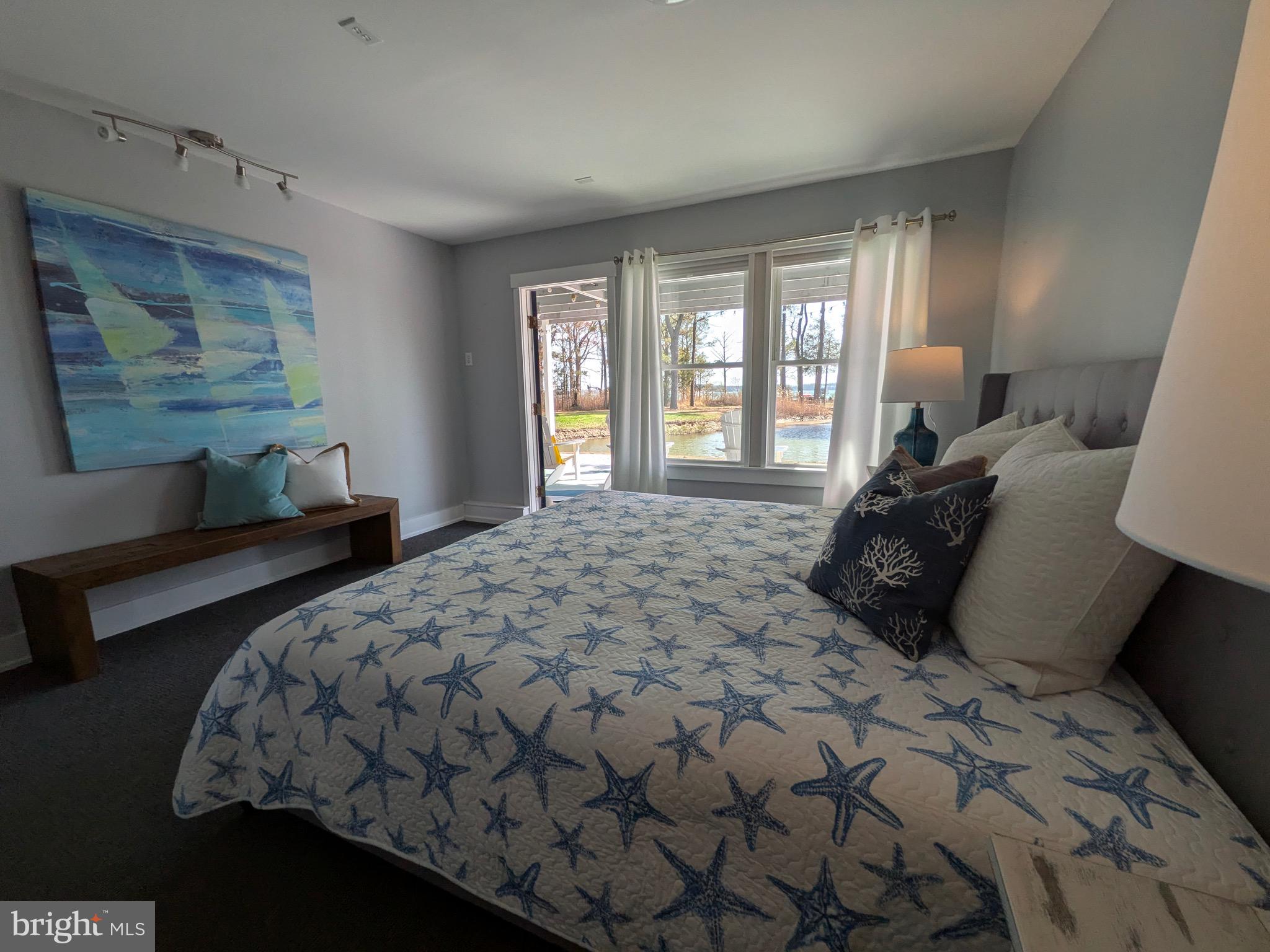 TOWN POINT ESTATES - Residential